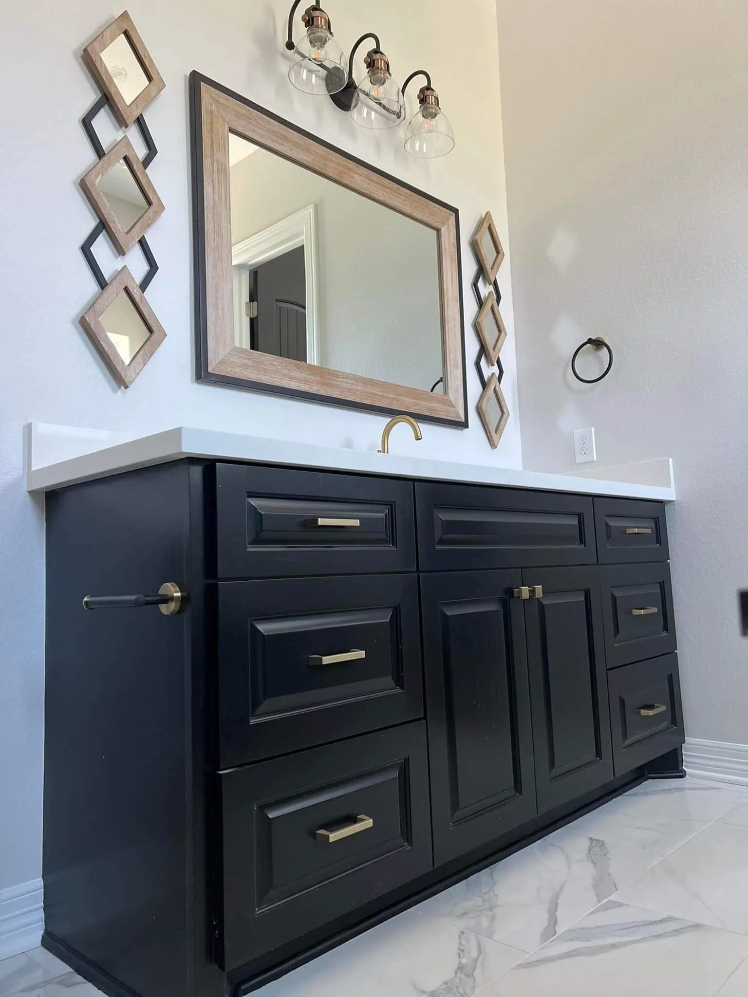 Gems-Custom-Homes-Elegant-Bathroom-Remodel-Hudson-Mont-Belvieu.jpg