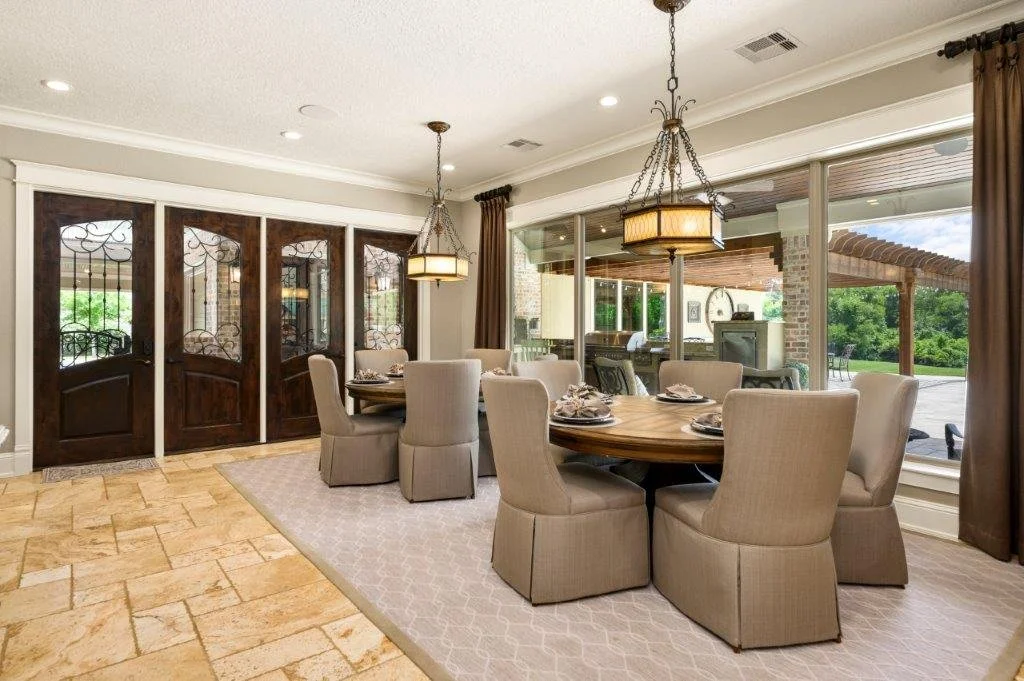 Baytown-Texas-Luxury-Home-Gems-Custom-Homes-Builder-New-Construction-Remodel-Renovate-Living-Spaces-Dining-Room-1.jpg