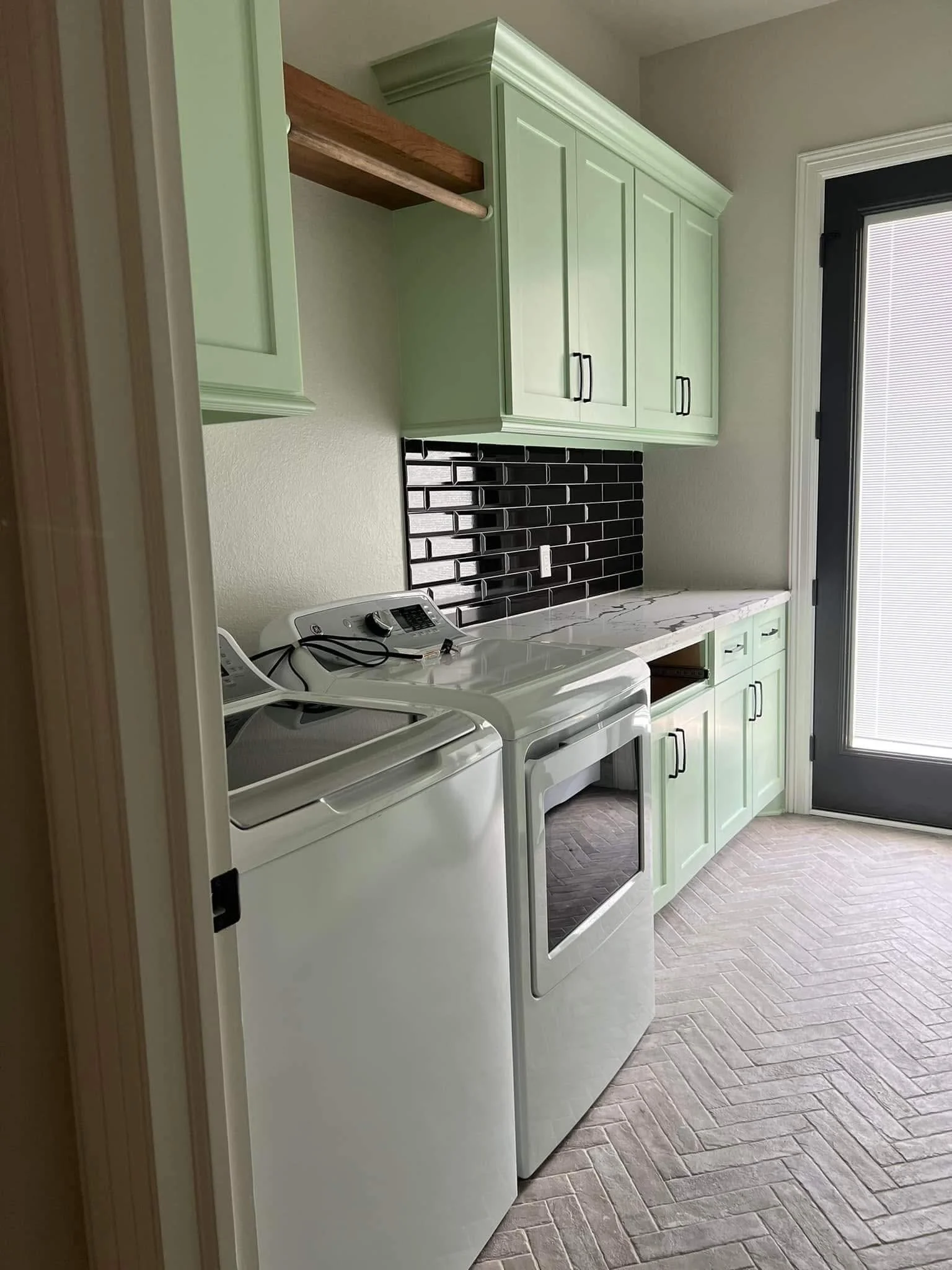 Gems-Custom-Homes-Additions-Remodels-Mud-Room-Laundry-Room-Custom-Cabinetry-Baytown-Mont-Belvieu-Houston-8.jpg