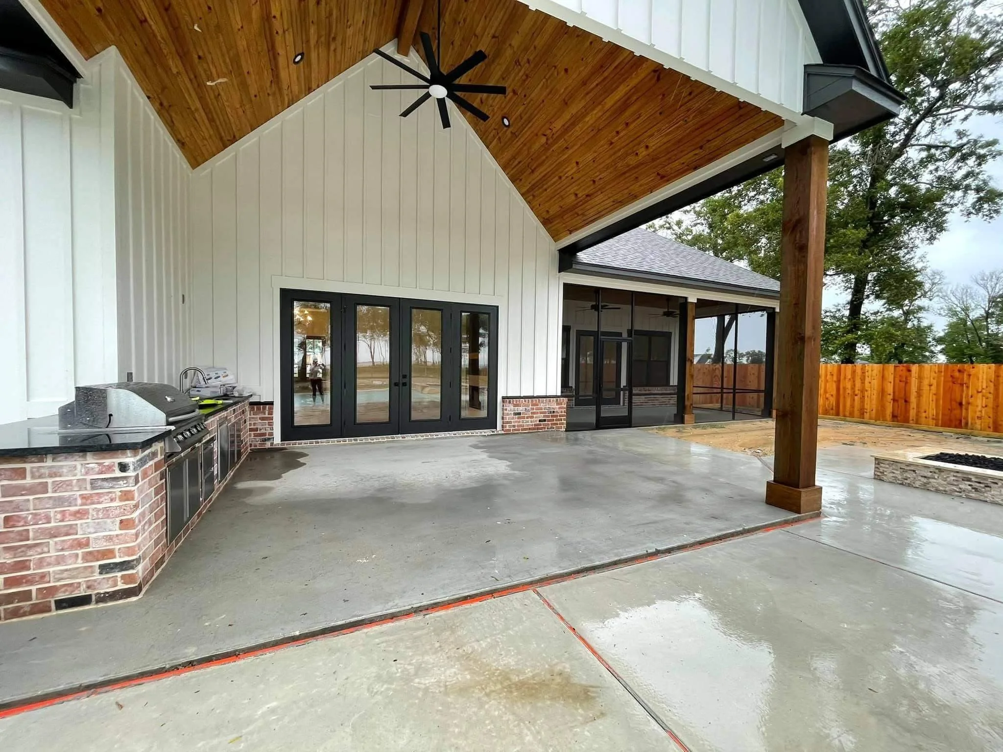 Gems-Custom-Homes-Luxury-Premier-New-Construction-Mont-Belvieu-Home-Builder-4.jpg