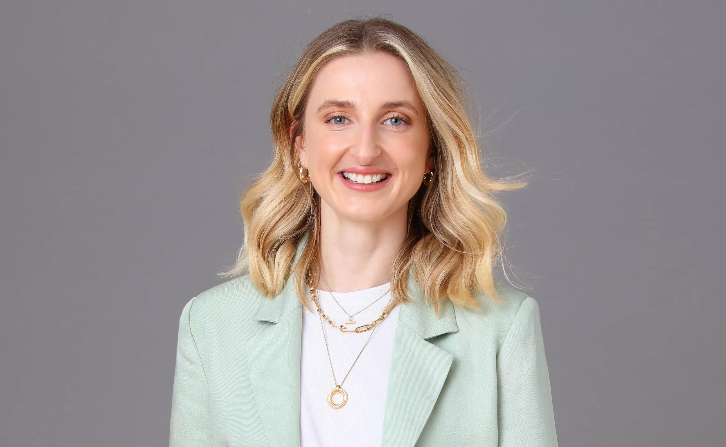 Studio vs On-Location Headshots: Which Is Right for Your Team?