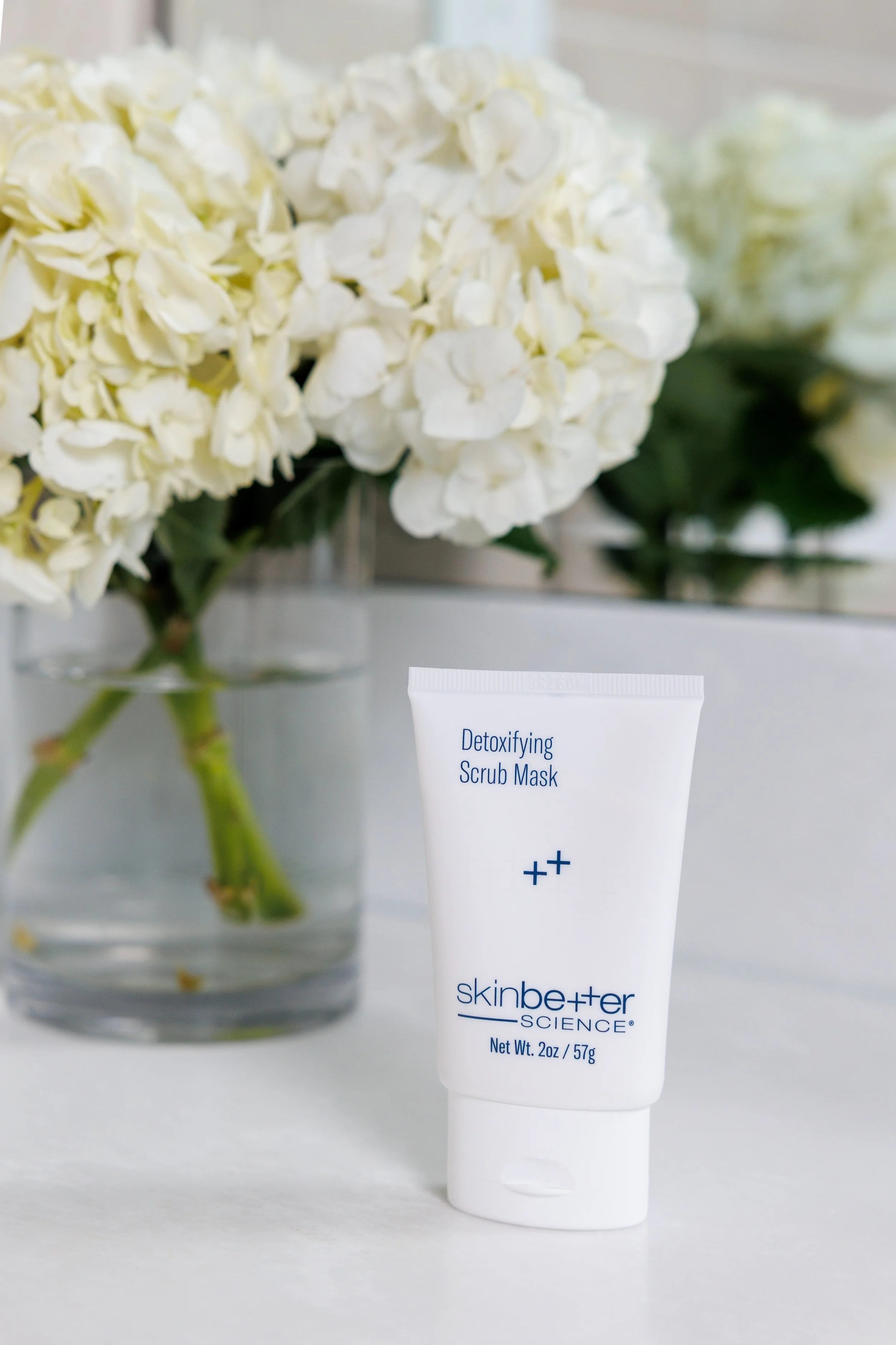 CatMax Photography-Georgia Skin Specialist-Dr Erikson Podcast Logo-8970.jpg