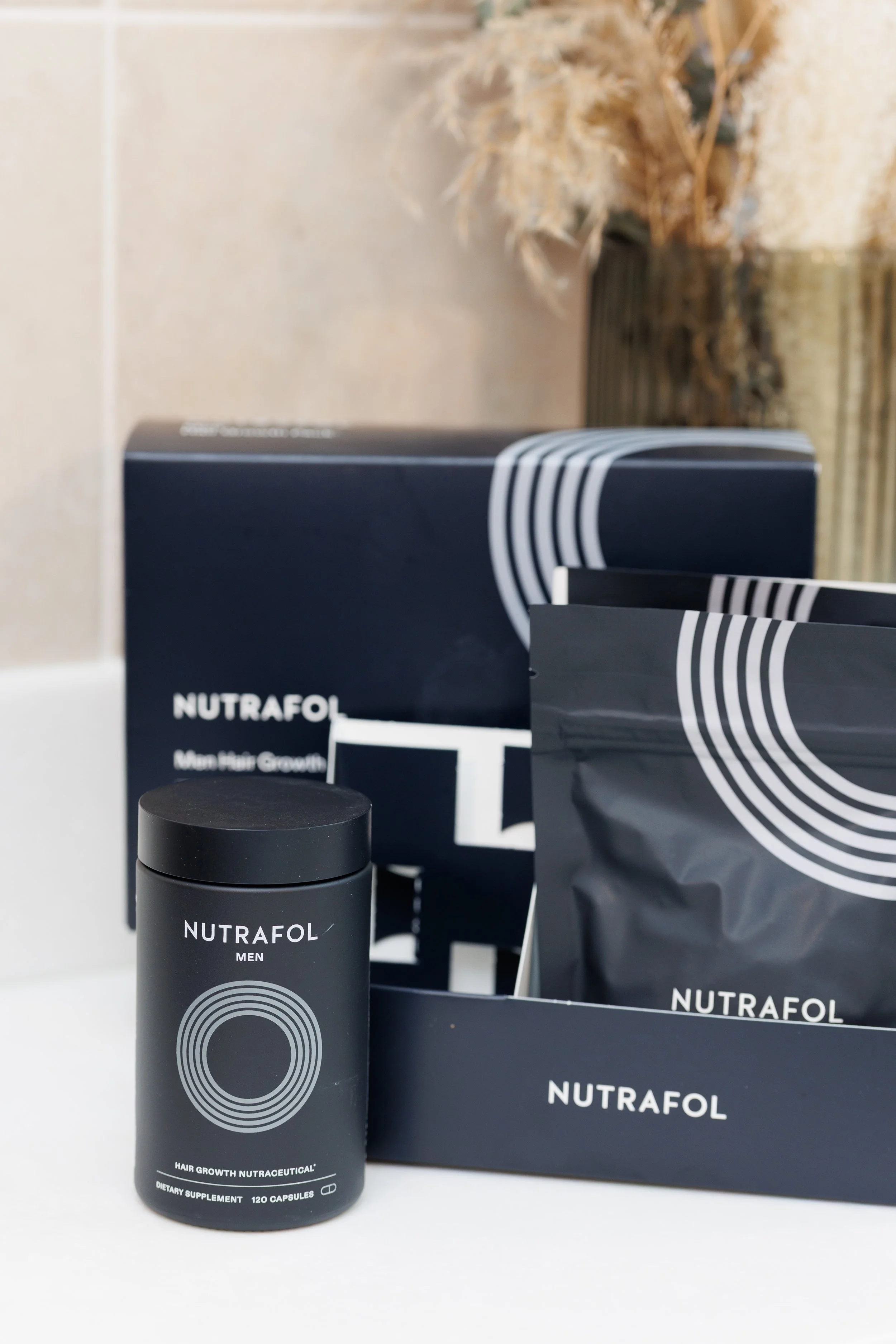 Nutrafol Men’s Pack Image 2.jpg