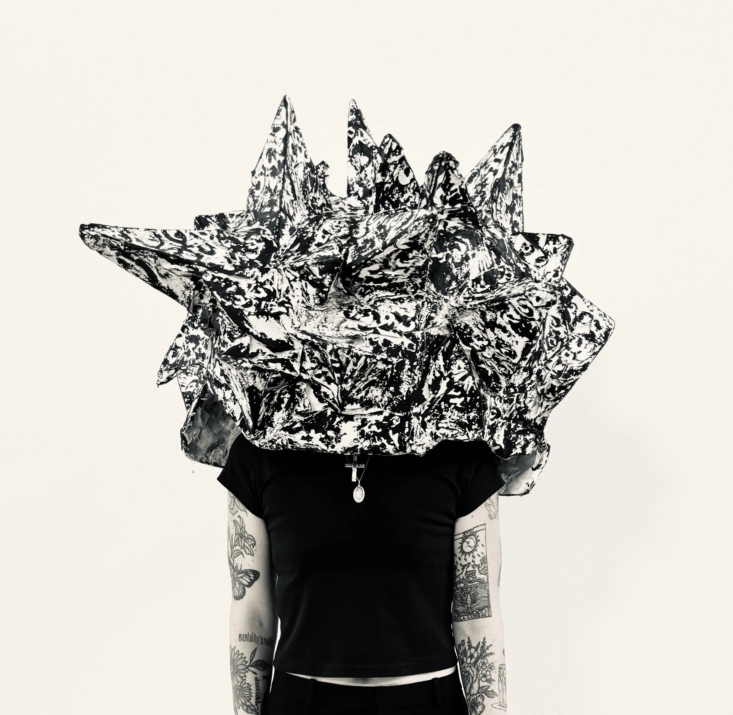 Seraphim Head
Papier-mâché, India ink, oil paint
36 × 24 × 36 in
2025