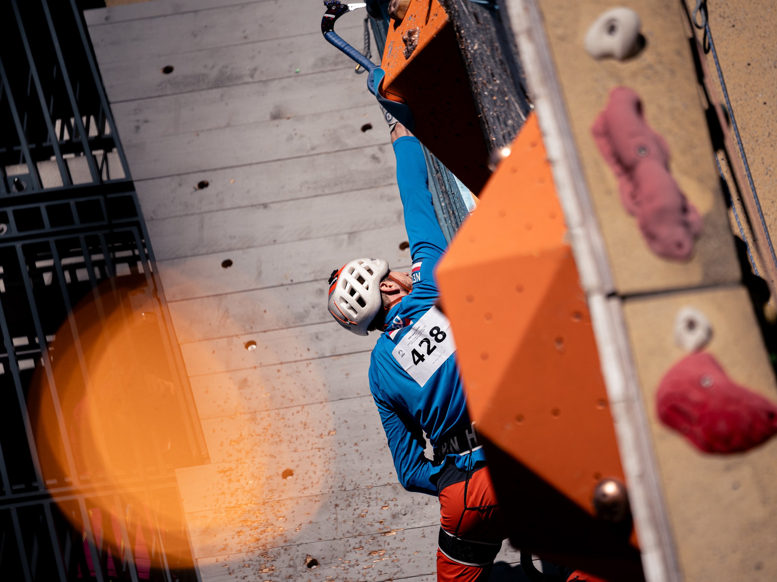 2025-12-13 UIAA Ice Climbing - Daan Kalksma-10.jpg