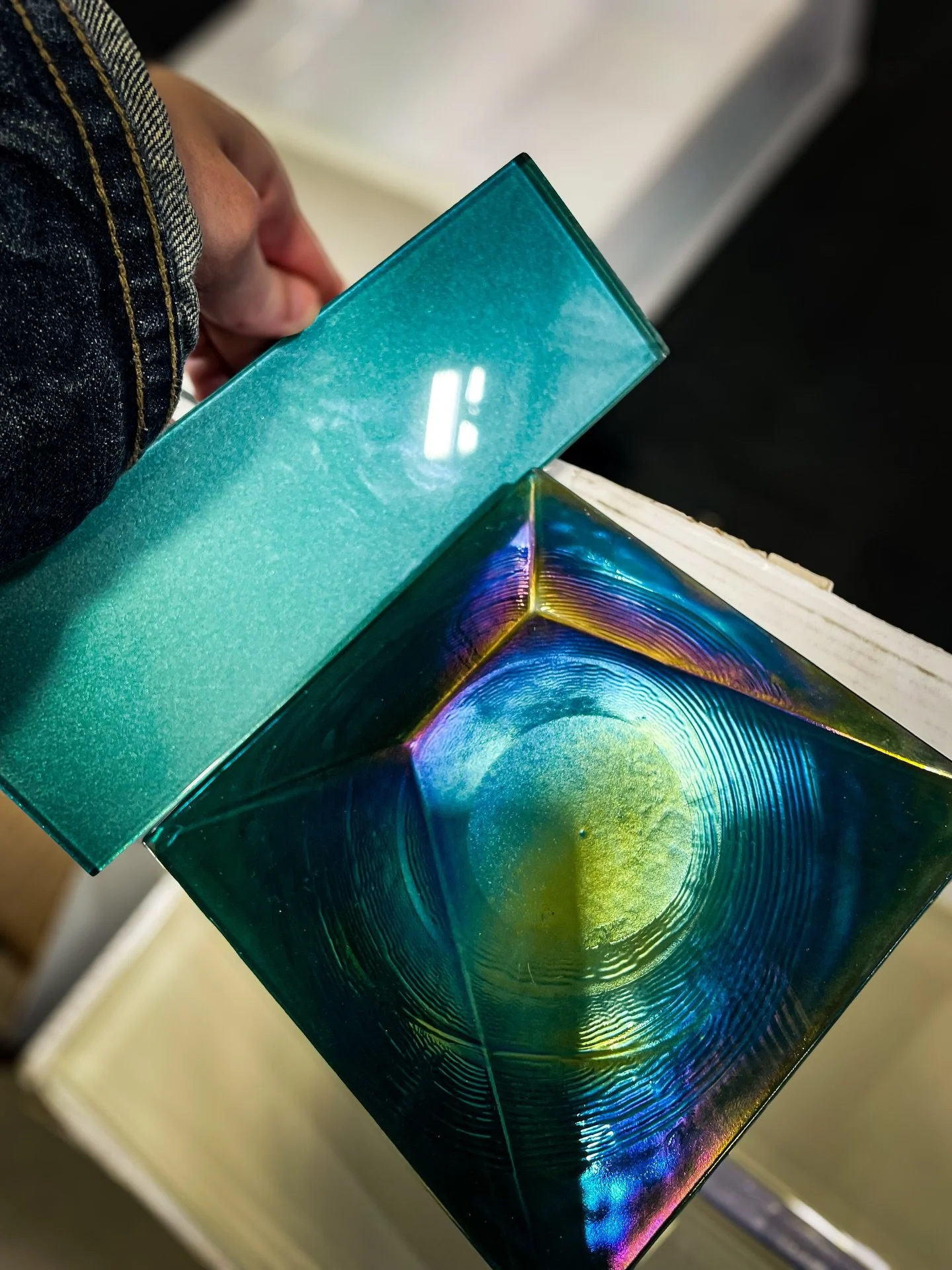 The limit does not exist 👀
➖➖➖➖➖➖➖
Our client for this project was ready to go bold, so naturally, she came to us! Wait until you see what we have in mind for this beauty of a bathroom! ✨
➖➖➖➖➖➖➖
#tiledesign #iridescent #uniquedesign #uniquetile #de