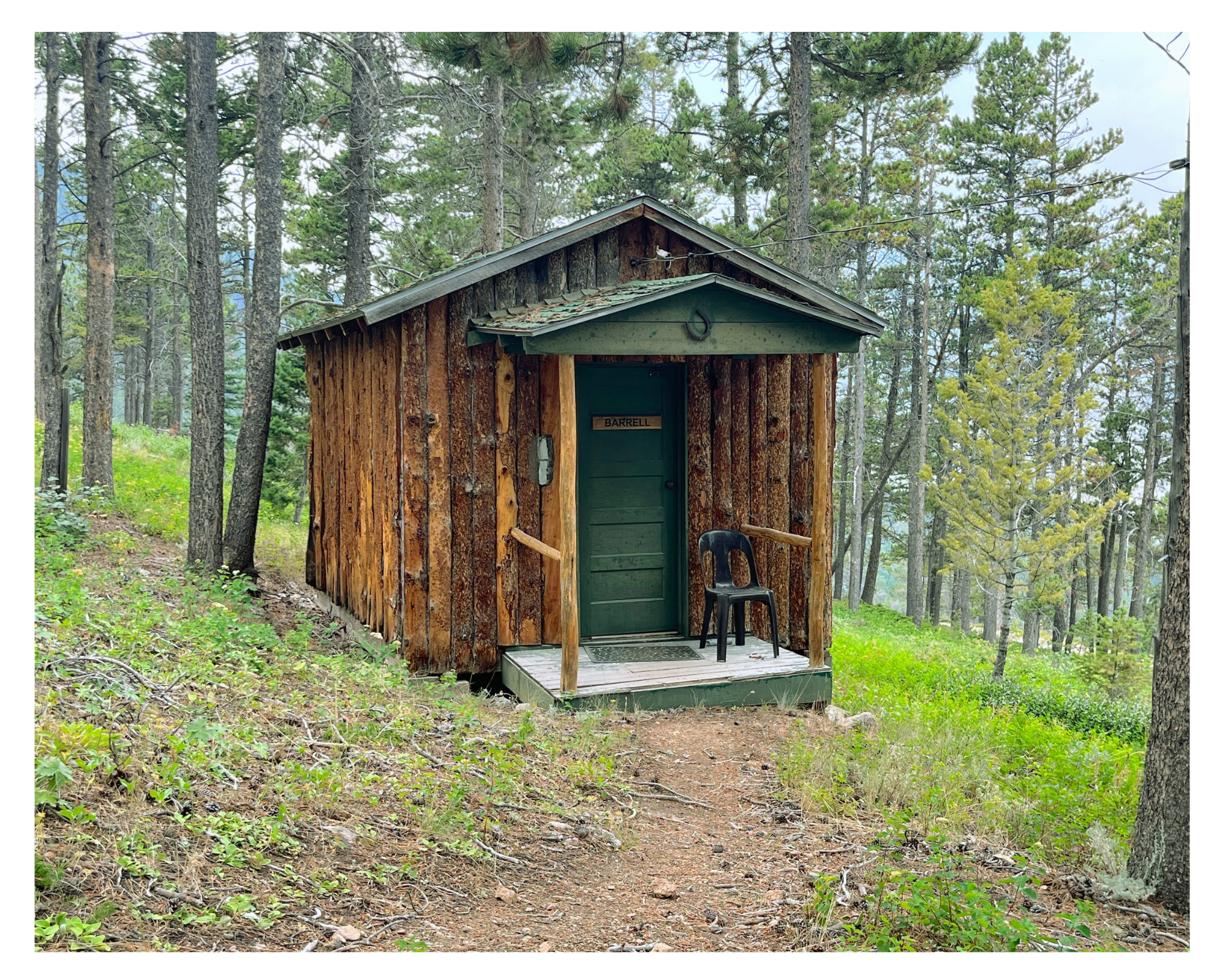 Barrell. Two twin beds. On the treed hillside near the Fanshawe Lodge.
Named for Joseph Barrell (1869-1919), a mining and structural geologist, who helped advanced the understanding of sedimentary processes.