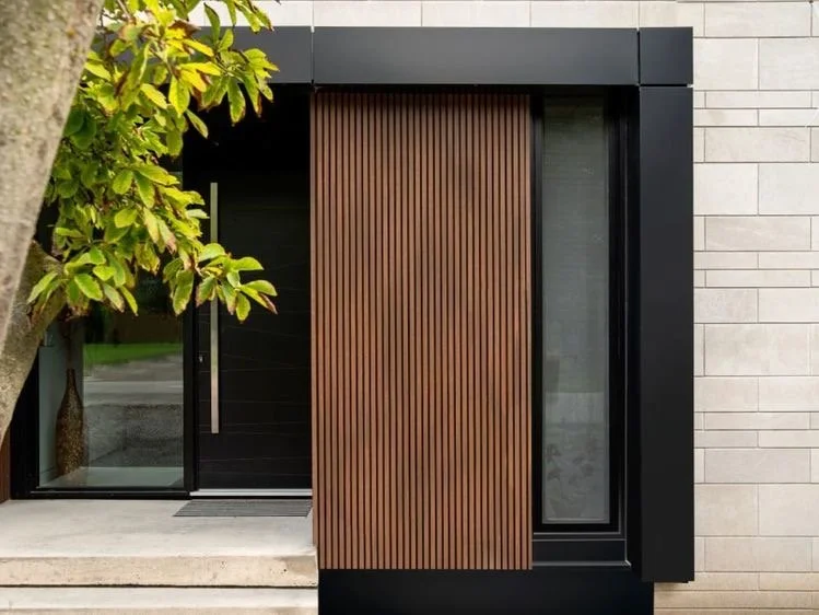 Walnut﻿ Exterior fluted panels