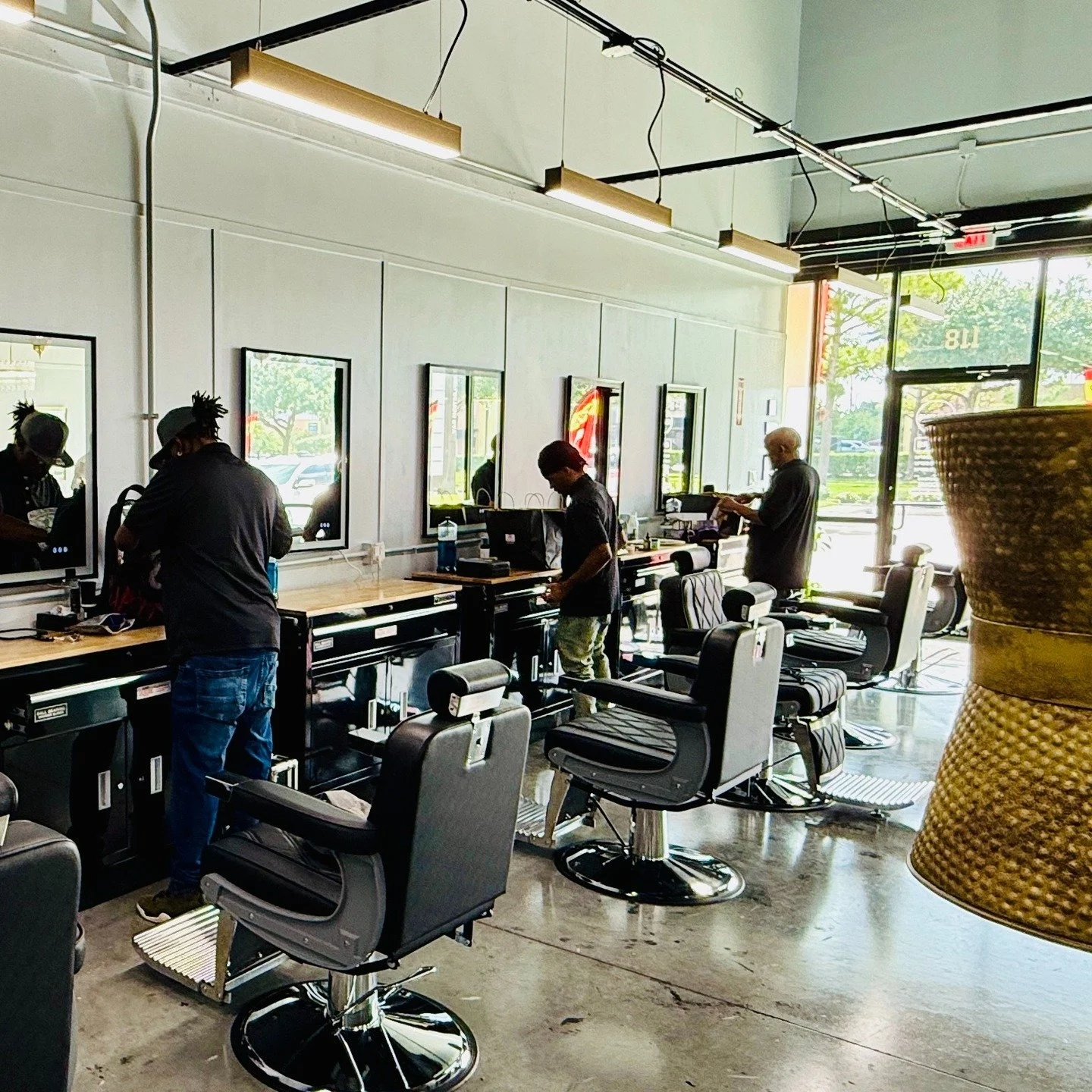 New chairs. Clean fades. Real talent.
Our barbers are setting up and ready to serve the community — every day, 9am to 9pm. Walk in or book online and see what Thomas R. Salons is all about. Your style starts here. www.thomasrsalons.com
#Thomas