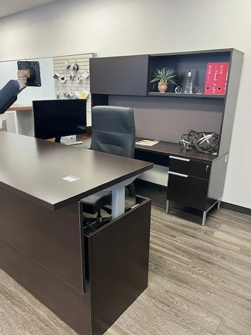 JSI Flux U-Shape Desk with Height Adjustable Desk