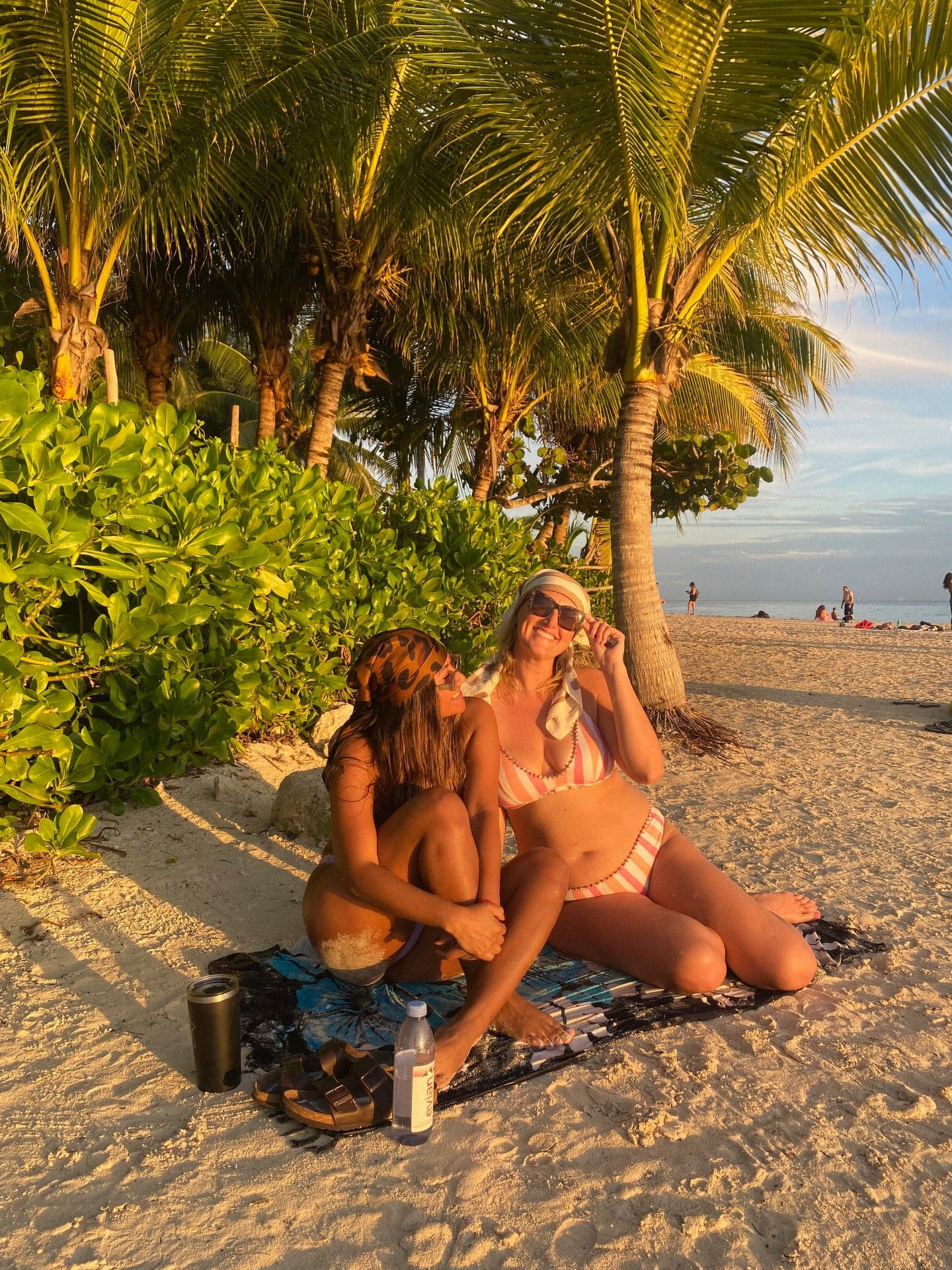 Mexico, part 1 🤍
Reunions, posadas, OOTD, beach days, street tacos, writing, coffee, and just enough cerveza.

P.S. just post the damn bikini pic

💗Katie