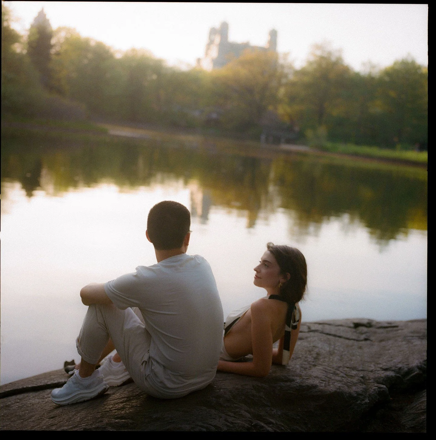 Show me your favorite spots in Central Park and I'll show you mine 💚 

#centralparkengagement #centralparkphotography #centralparkcouple #centralparkengagementphotos #nycengagement #nycengagementphotographer #nyccoupleshoot #nycweddingphotographer #