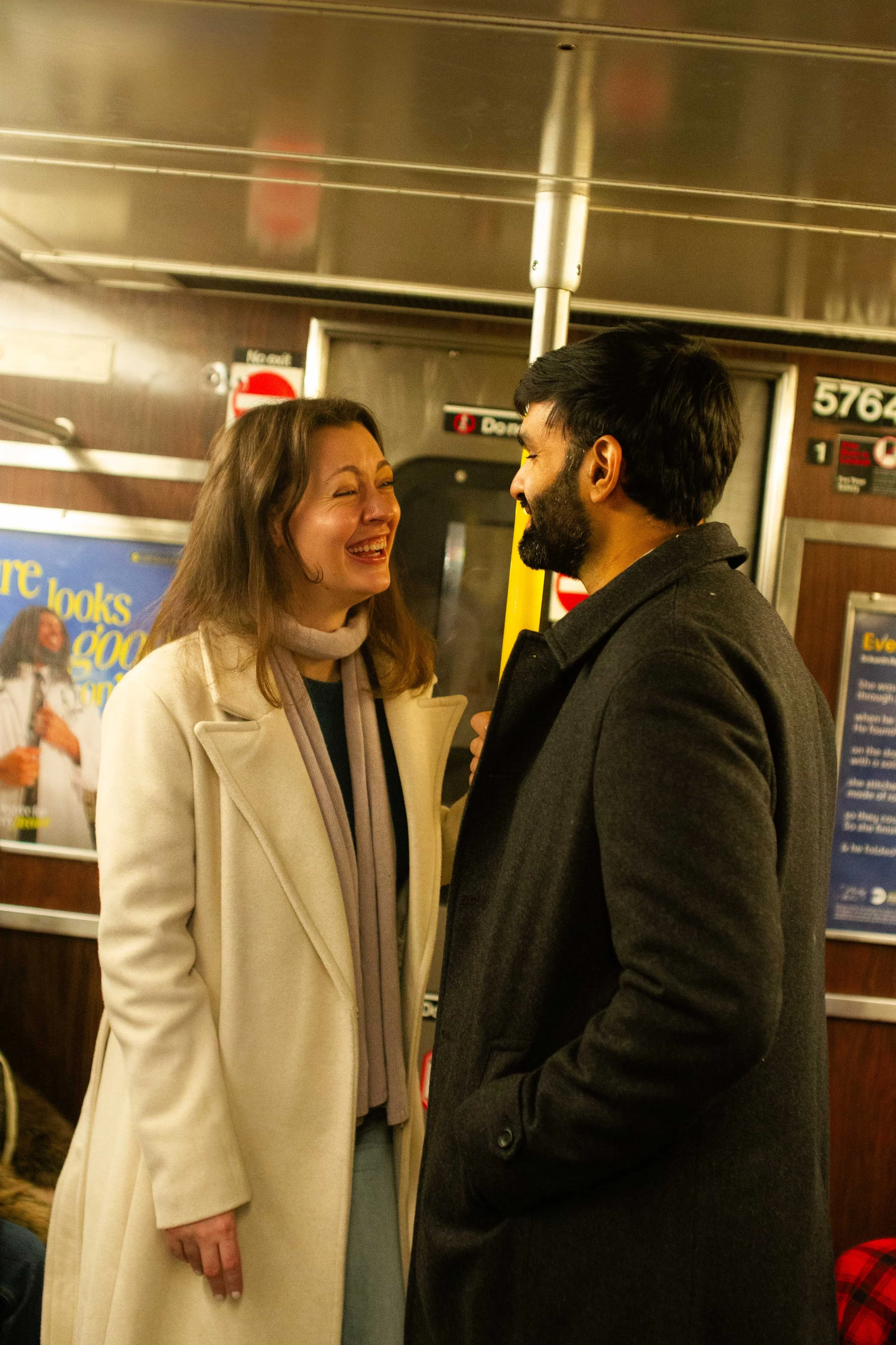 urban-love-engagement-session-new-york-subway.jpg
