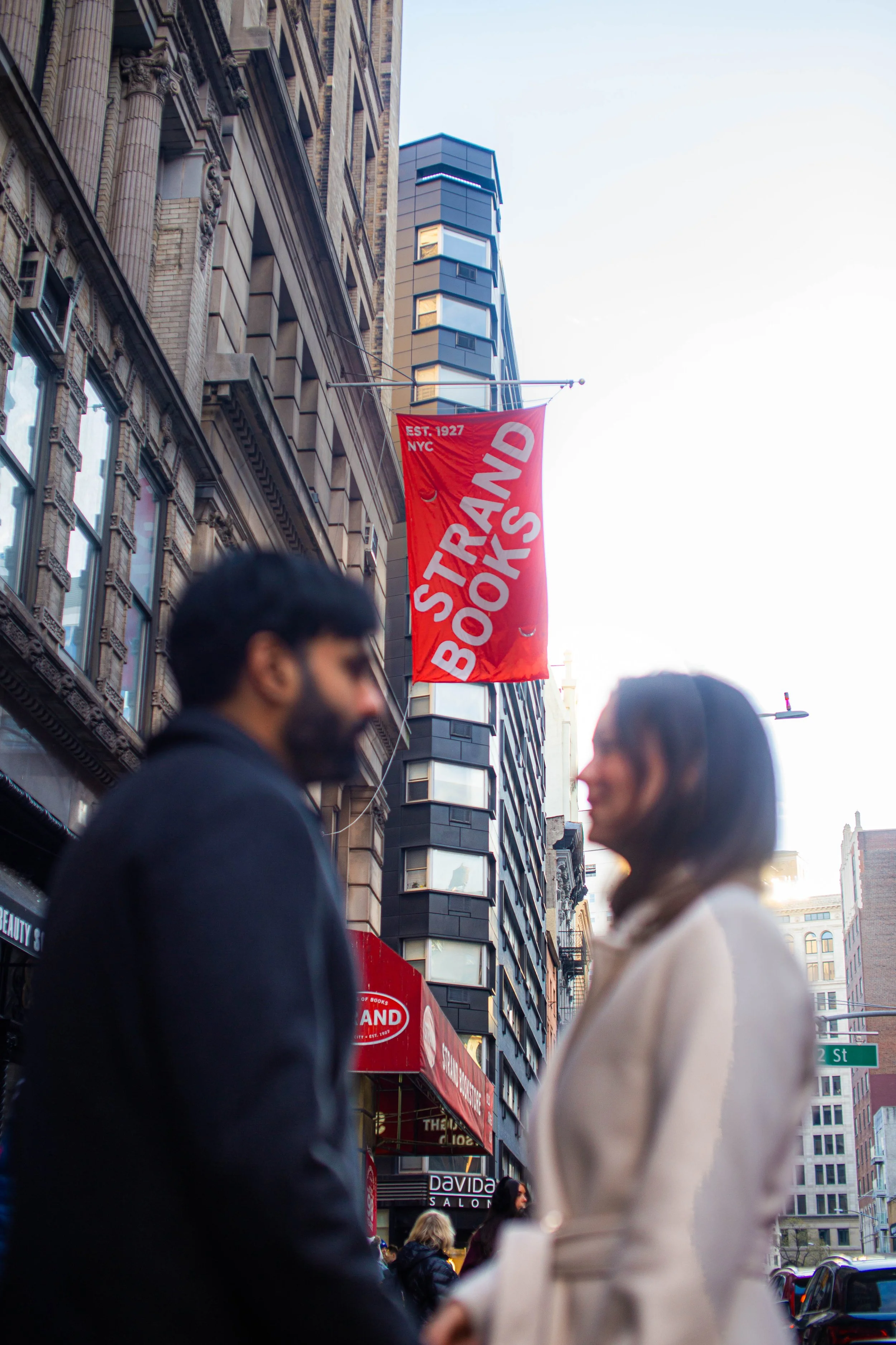 cozy-bookstore-engagement-photos-nyc.jpg
