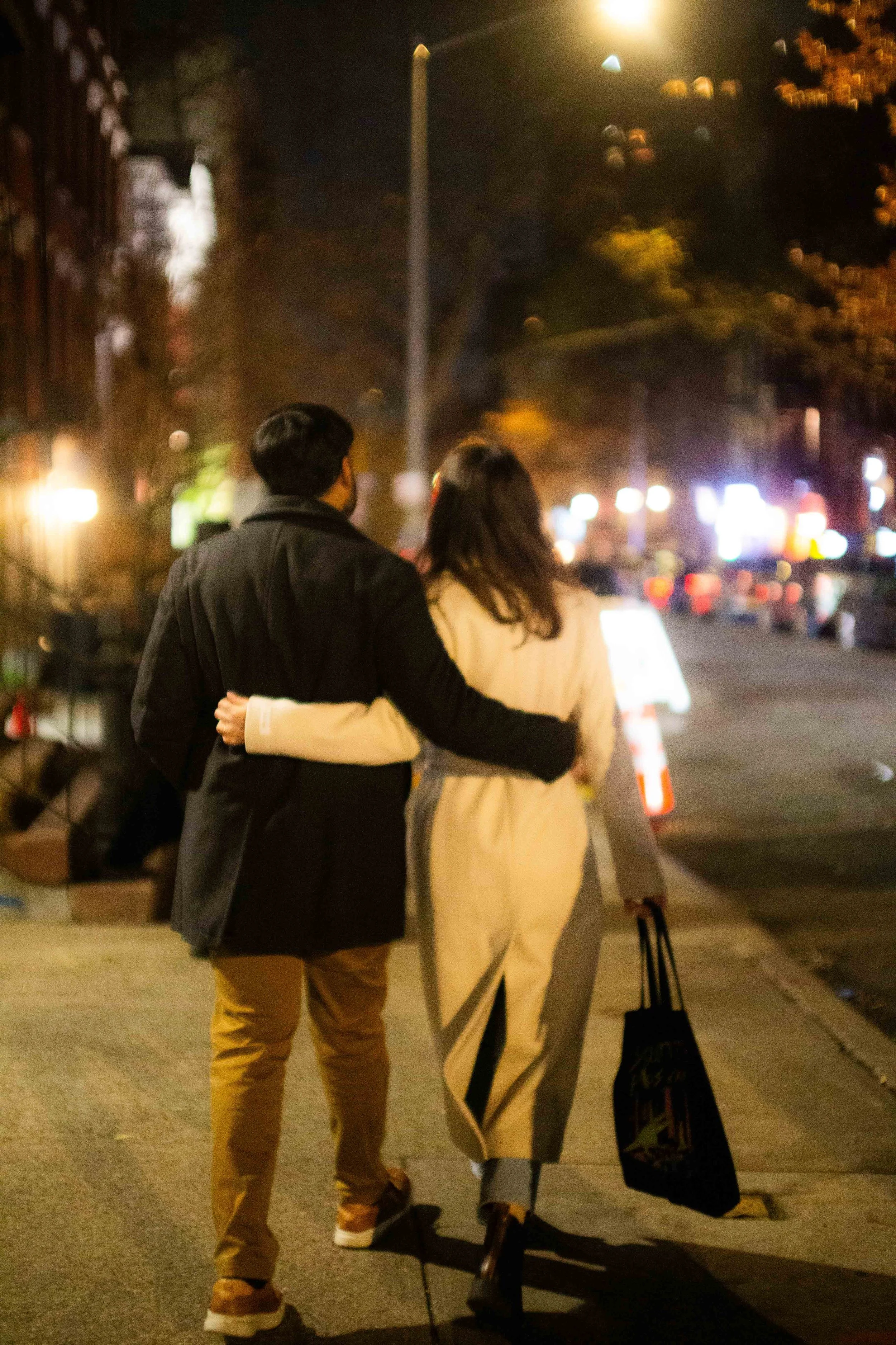 holiday-lights-outdoor-engagement-nyc.jpg