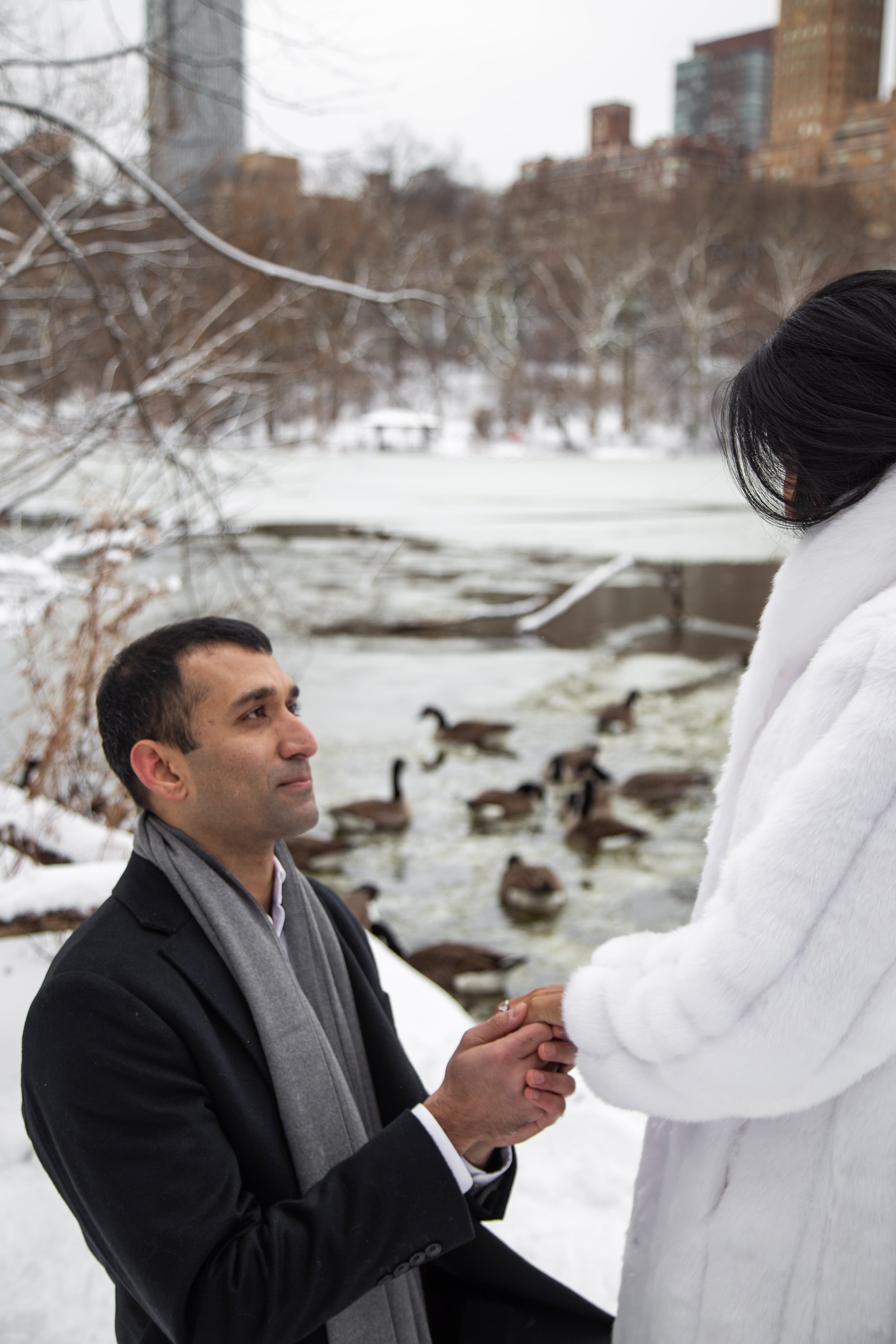 magical-winter-proposal-nyc-engagement-photo.jpg