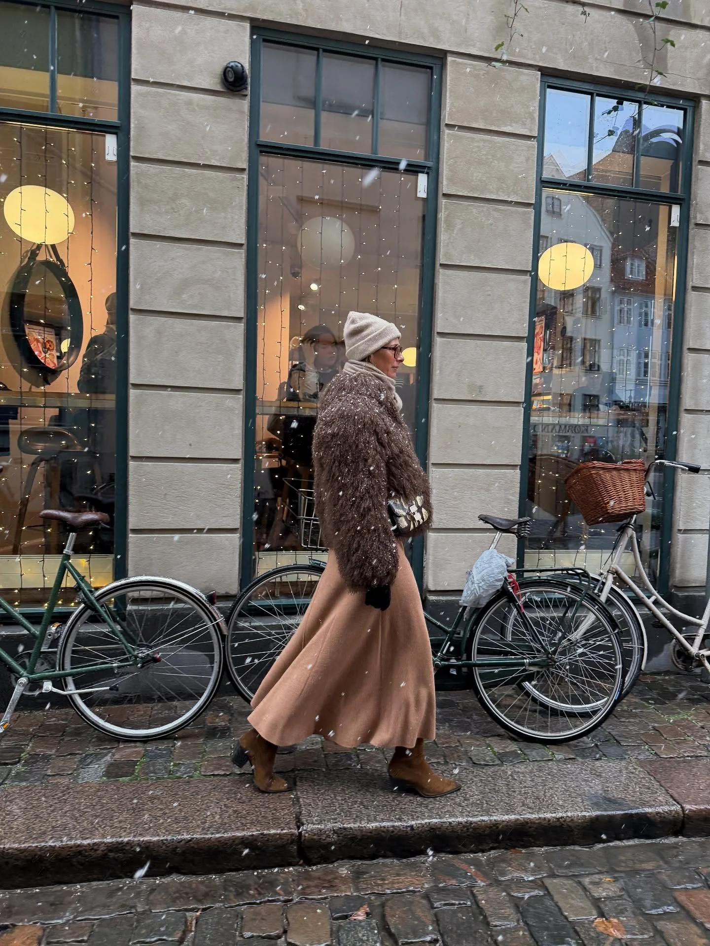 Super late but vetter late then never 😅 November was one busy month traveling - first Rio, followed by Copenhagen and Berlin.
Here some images of the best time with all my favorite girls in the world (some are missing unfortunately). Copenhagen is g