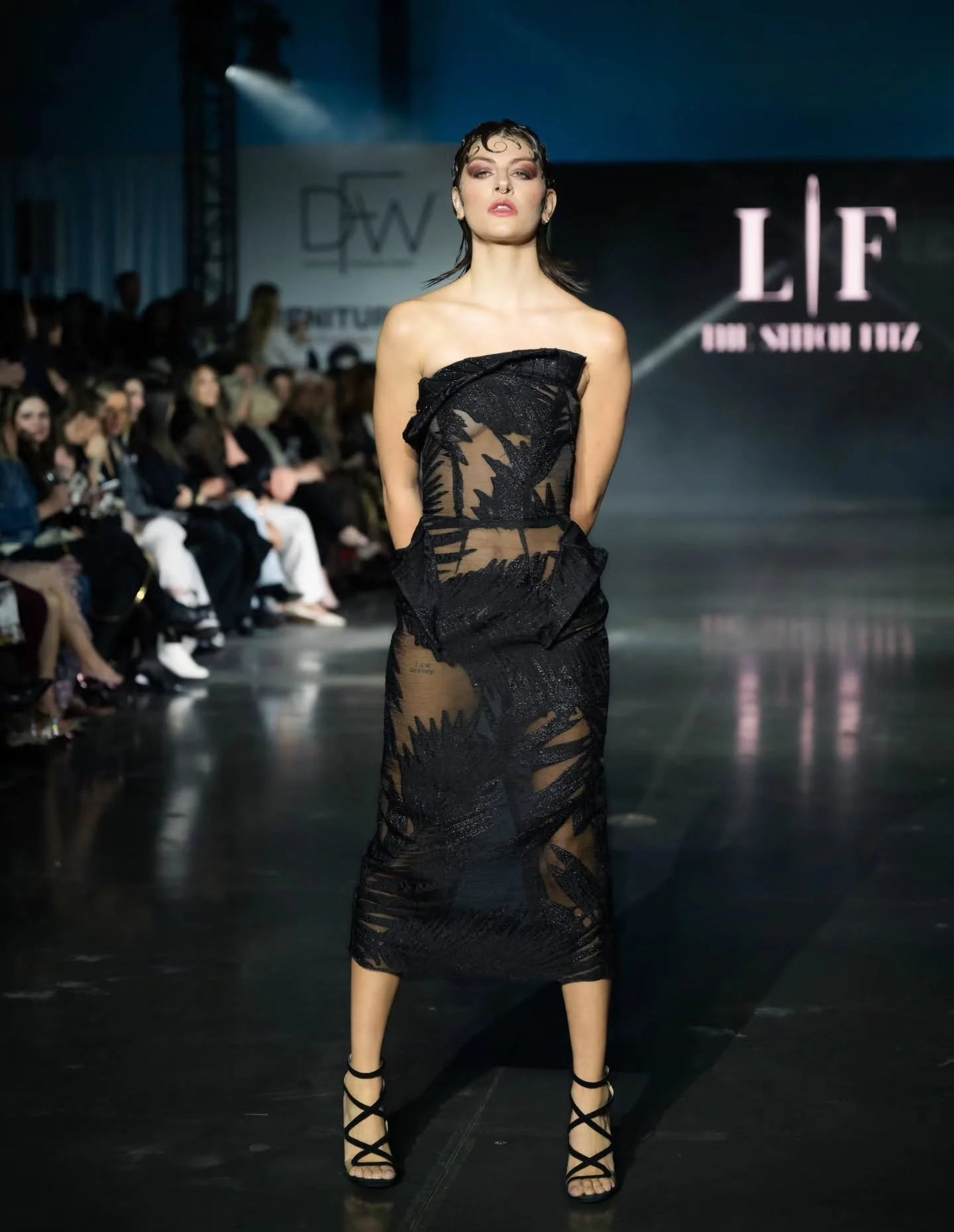 Denver Fashion Week - Show 'Society' Nov2025

What an amazing show @denverfashionweek
@303magazine !

Designers:
Photo 1-4: @thestitchfitz 
Photo 5-7: @michelle_delahoussaye 
Photo 8-14: @designer.qi.zhou 
Photo 15-17: @rachelmariehurstrmh 
Photo 18-