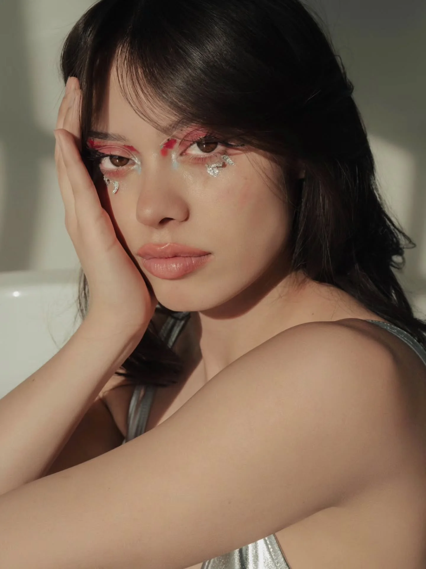 Pick your favorite!👀

Creative direction: @saskialpphoto 
Model:@kailani_thorp 
MUA:@makeupby_brendita 
Photography:@saskialpphoto 

#editorialportrait #creativeproject #modelshoot