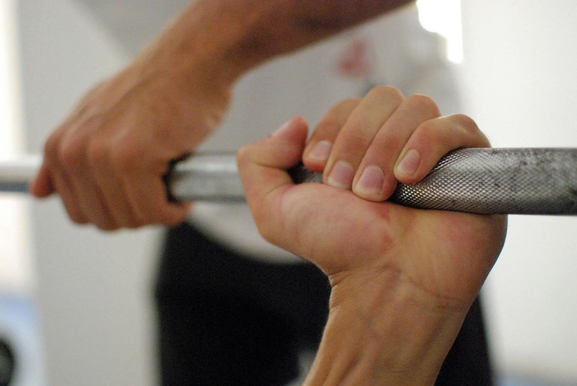 Grip Strength and Longevity: What Your Grip Can and Cannot Tell You