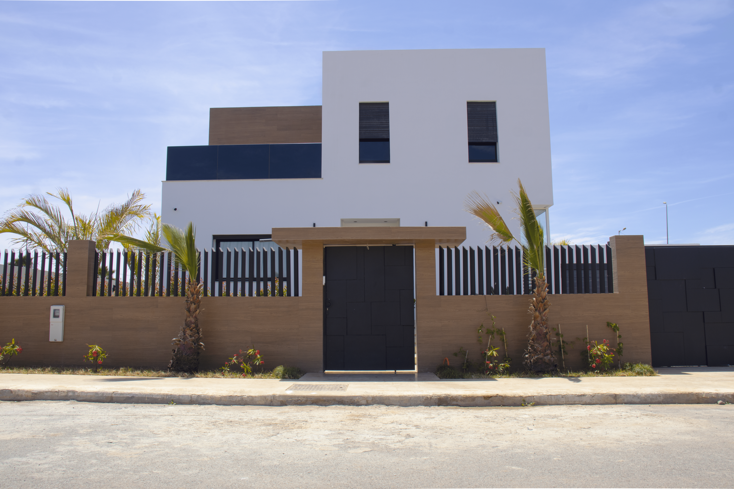 Villa vue de l_exterieur face.png