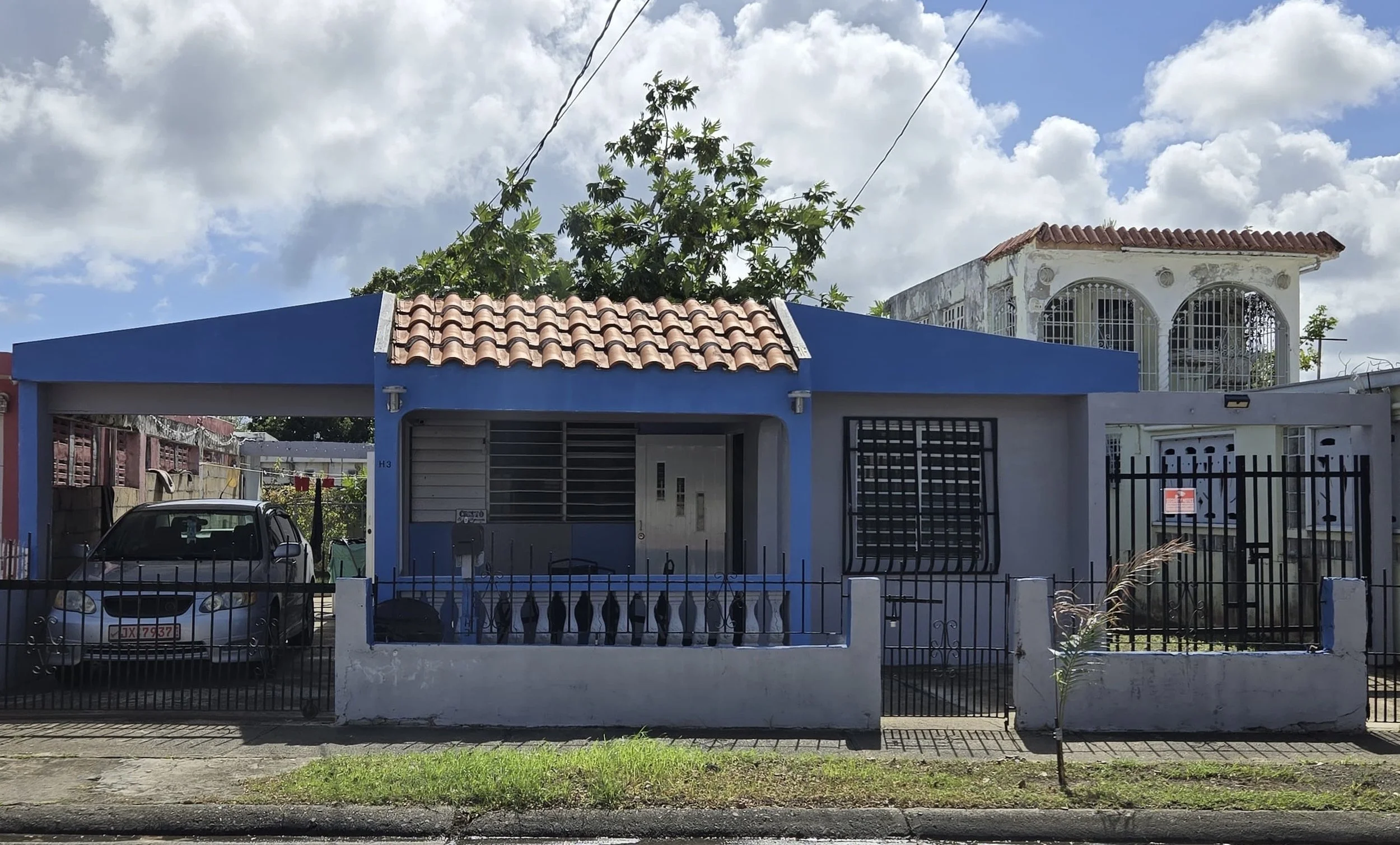[OPCIONADA] Casa de 3 h y 1 b en Veve Calzada, Fajardo