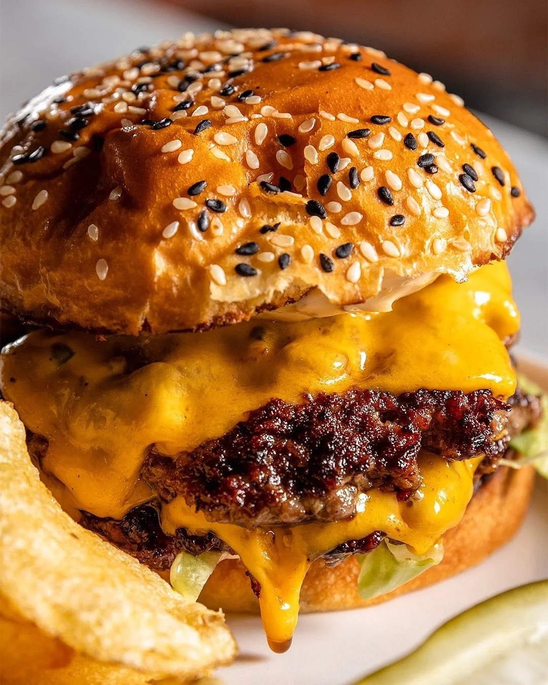 Not that you could forget this beauty, but just a reminder: our Smash Burger isn't going anywhere. In fact, we've got a couple hours dedicated to it every single day&hellip;

Marrow Smash Hour. 4:30pm to 6:30pm. Unlimited quantities of our Smash Burg