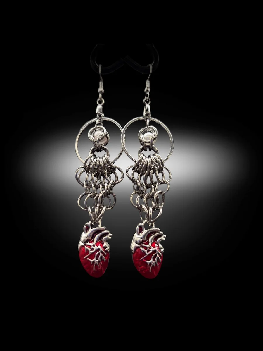 "HEAVY HEART" - Chainmail earrings