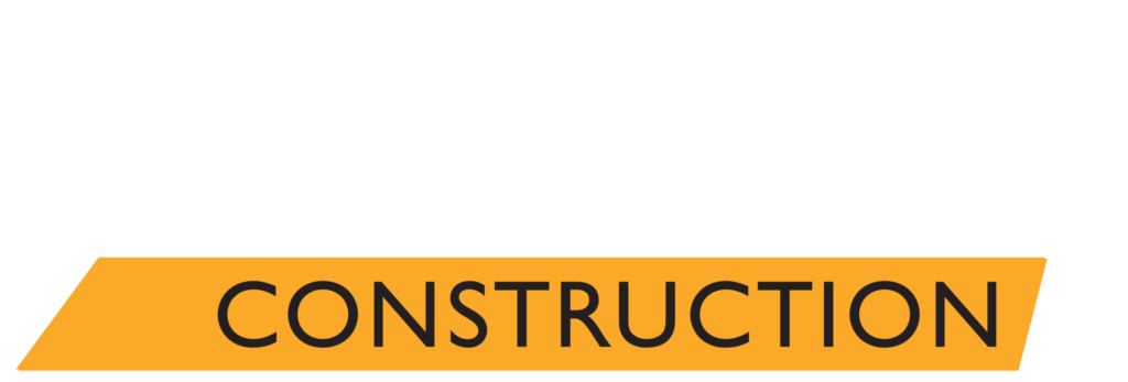 Logo con la palabra 'CASE' en letras grandes blancas y 'CONSTRUCTION' en letras negras en un fondo naranja diagonal.