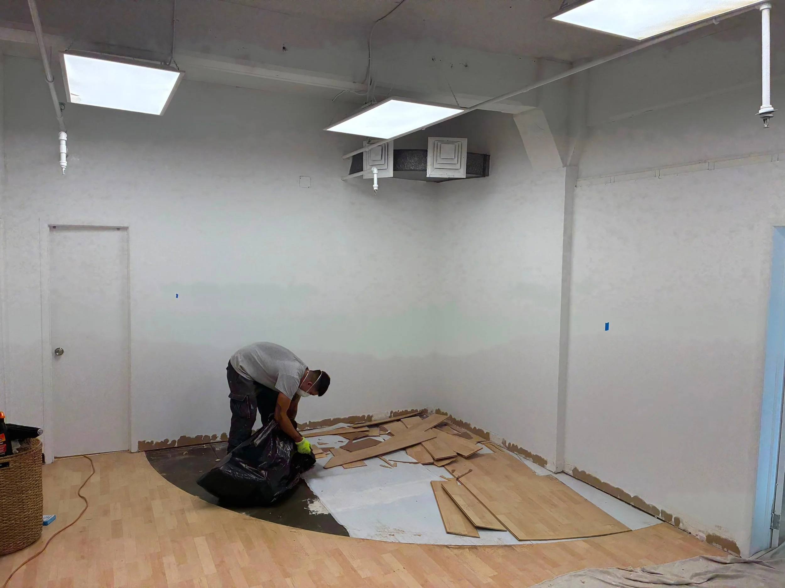 Photography Studio Remodel with Custom Curved Bench

Lime wash painting 

CONSTRUCTION MACHINE 🛠️

DM OR EMAIL US TO GET A FREE ESTIMATE 📩

-

-

-

-

-

-

-

-

-

-

-

-

-

-

-
#remodel #construction #newjersey #limewashpaint #limewash