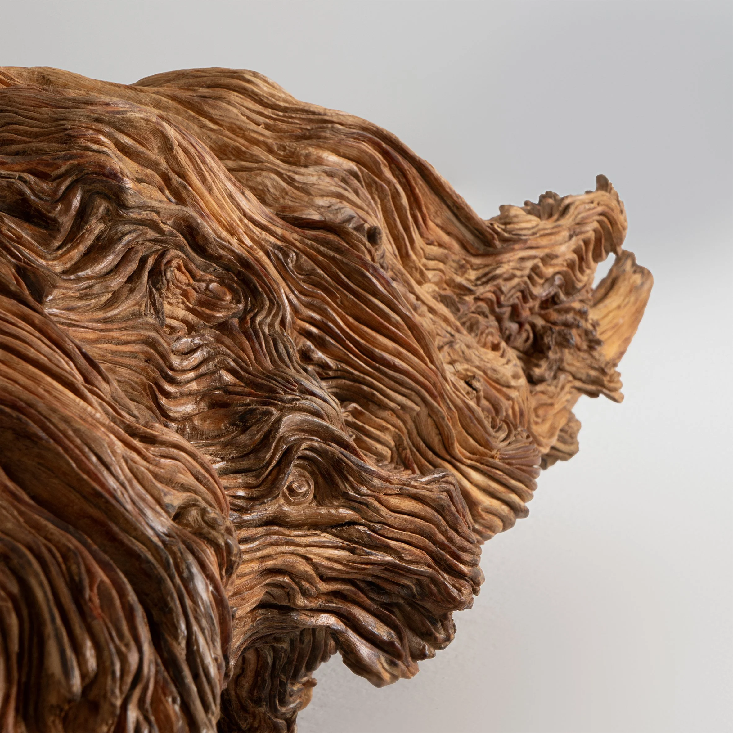 BorjaCaceres_CHRONOX_C_84x95x80_Madera rescatada_6.jpg.jpg