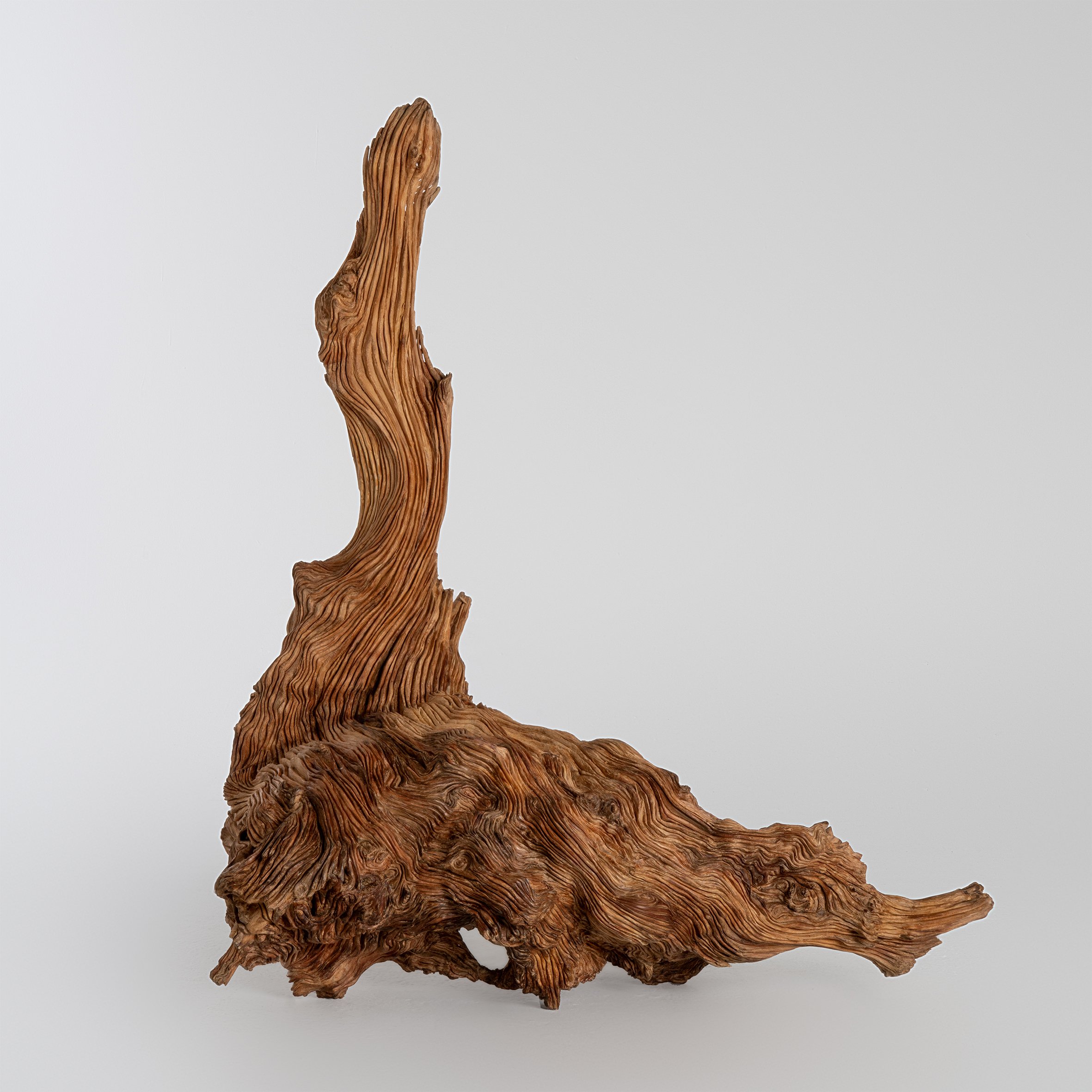 BorjaCaceres_CHRONOX_C_84x95x80_Madera rescatada_1.jpg.jpg