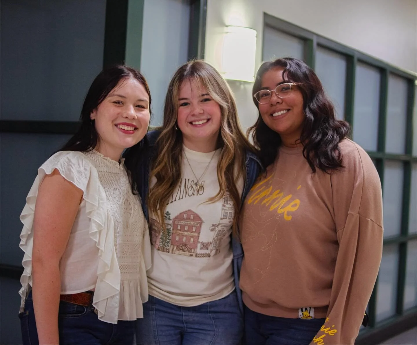 SMILE!!! ITS BCM NIGHT!😁
Join us tonight as we dive back into the book of James
🤗👀
Dinner @ 6:30 😋
Worship @ 7:00 🎤
👀🫵🏼See you there!