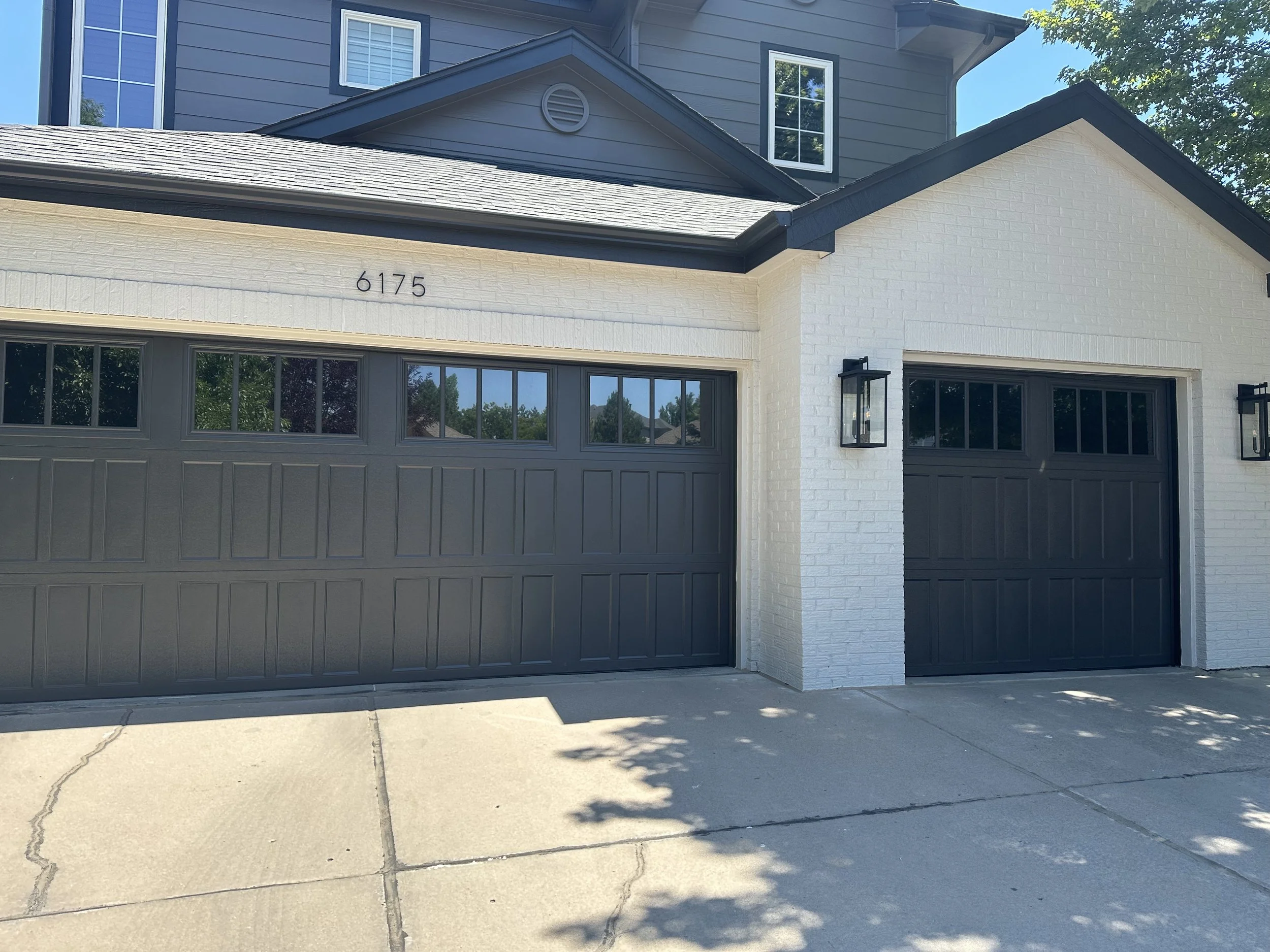 A modern Garage door installation in Parker, Colorado