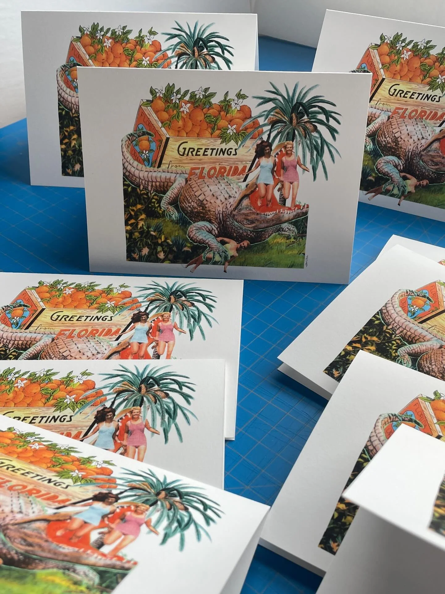 Greeting cards for @artbyjamilee featuring colloquial Florida iconography ✌️🧡🐊

#fineartprinting #artgreetingcards #greetingsfromflorida #collageartworks #gicleeprints