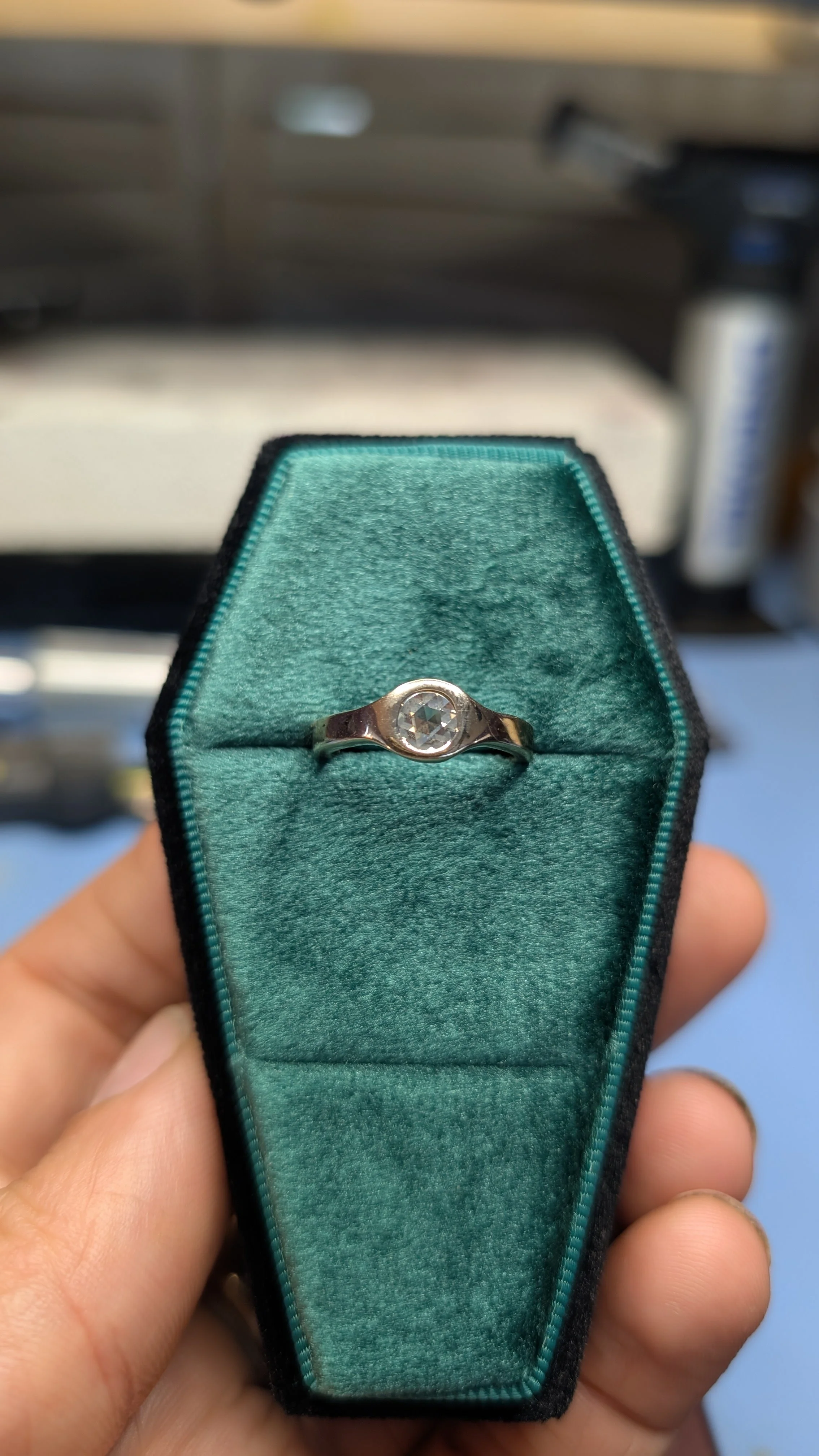 Fit band with 5mm Moissanite