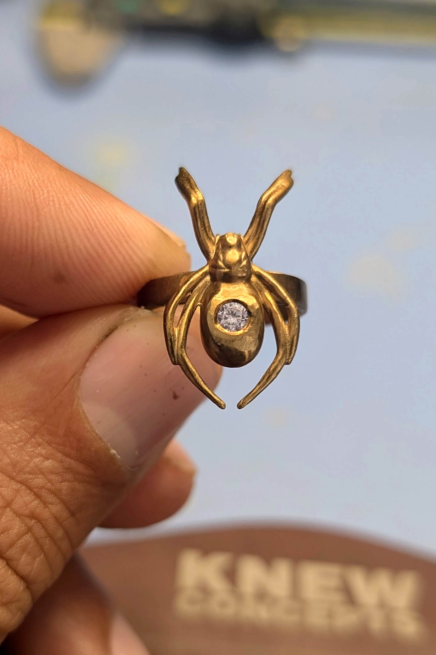 Spider ring in bronze with 3mm CZ
