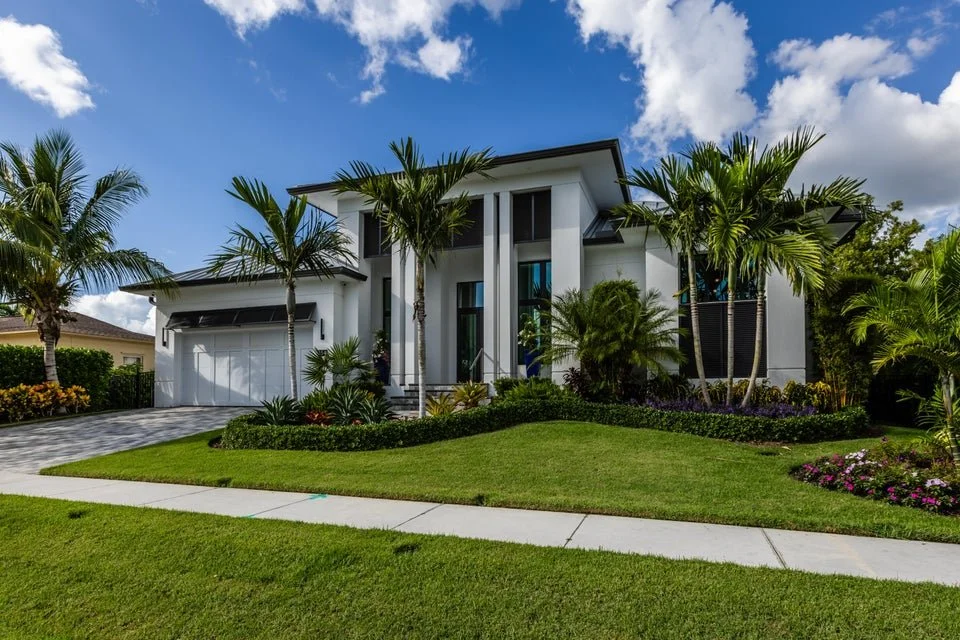 854 perrine exterior.jpg