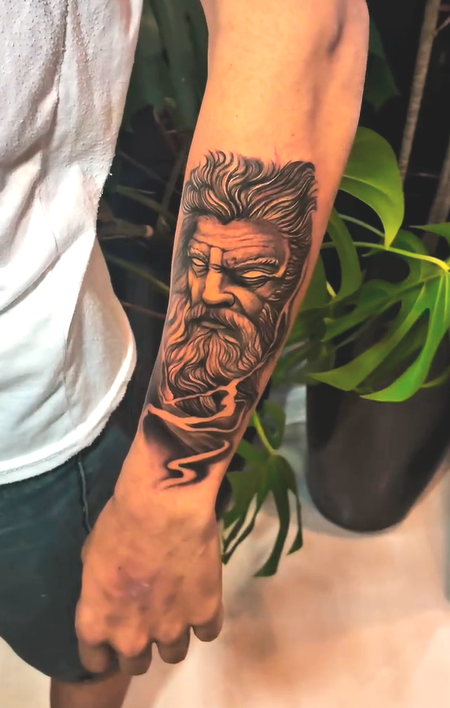 zeus.png
