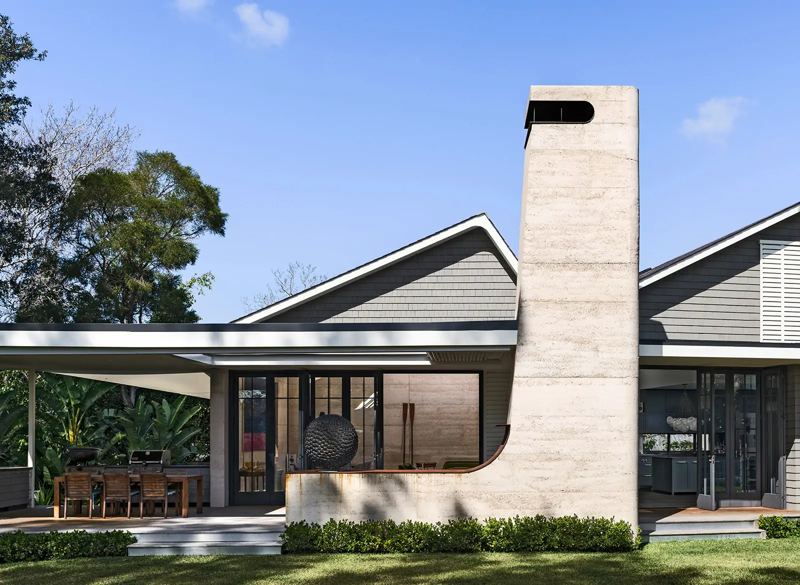 The Village House by Luigi Rosselli Architects
