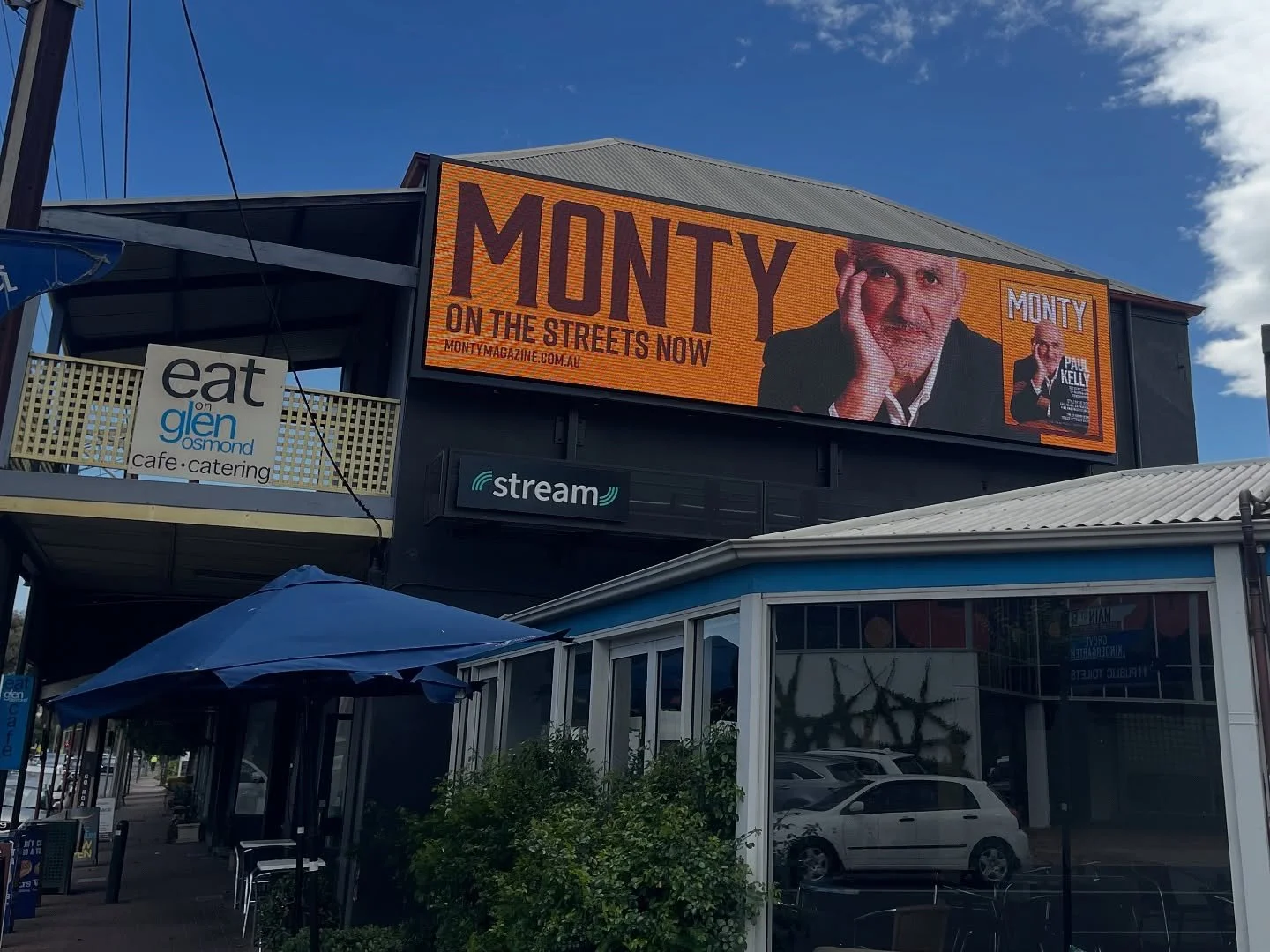 Monty&rsquo;s up in lights!
For all this city workers driving in to the CBD from the Eastern Suburbs, we hope this brightens up your morning!