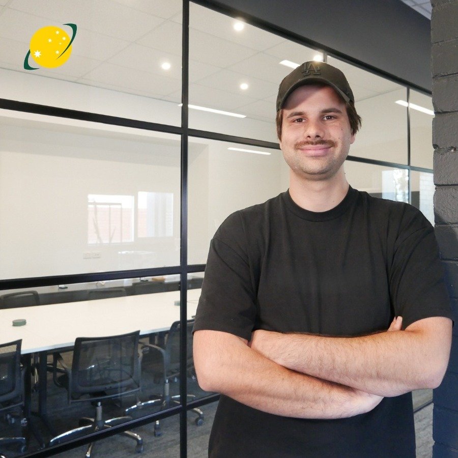 Did you know our ELO₂ Big Dipper Challenge invited the public to design a regolith scoop for an early Roo-ver concept?

Lachlan Carboon went from challenge winner to intern to Mechatronics Engineer at @thelunaroutpost, now working on Roo-ver.

Public