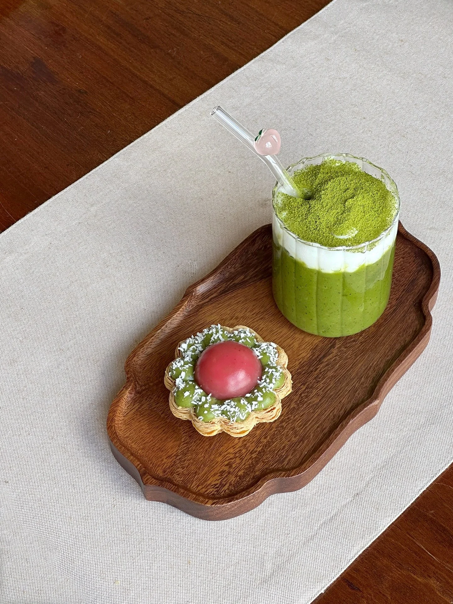 A delicate balance of matcha and strawberry in a crisp croissant tart.

Matcha cr&egrave;me | Strawberry comp&ocirc;te | Matcha frangipane | Croissant shell

Available this Sunday at Smales farm Market @themarketcollaborativenz 

#strawberrymatcha #m