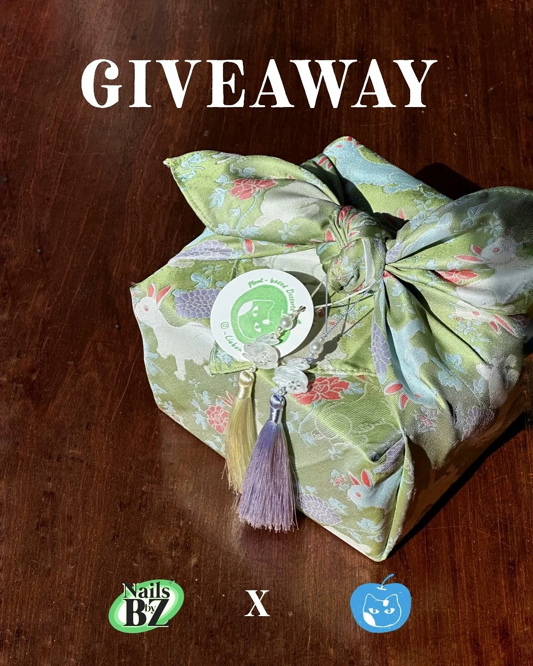 To celebrate the upcoming Mid Autumn festival, we are collabing to bring you our Mooncake giveaway! 

One winner will receive the Mooncake Gift Set from @_liobon (worth $89) and a free nail set from @nailsbybz (worth up $150). 

To enter, all you nee