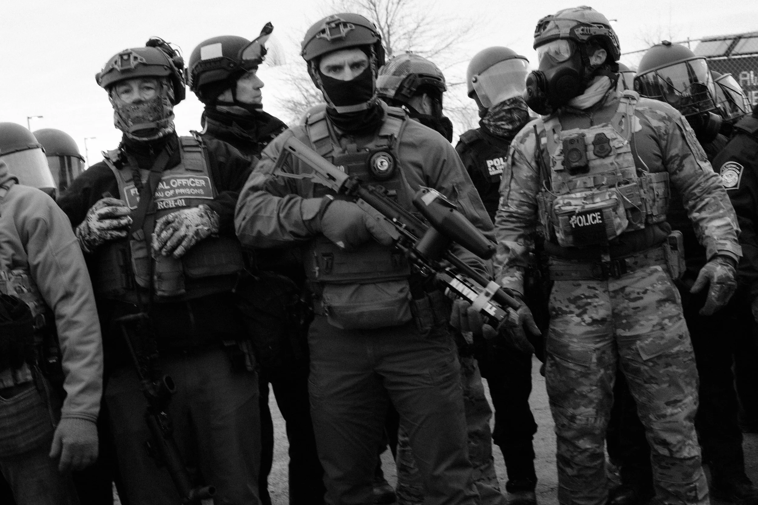 January 17 2026 outside the Whipple Federal Building in Minneapolis. ICE agents entered and exited the federal facility as community members gathered nearby to protest. Tensions escalated when federal agents threatened to use chemical irritants and, 