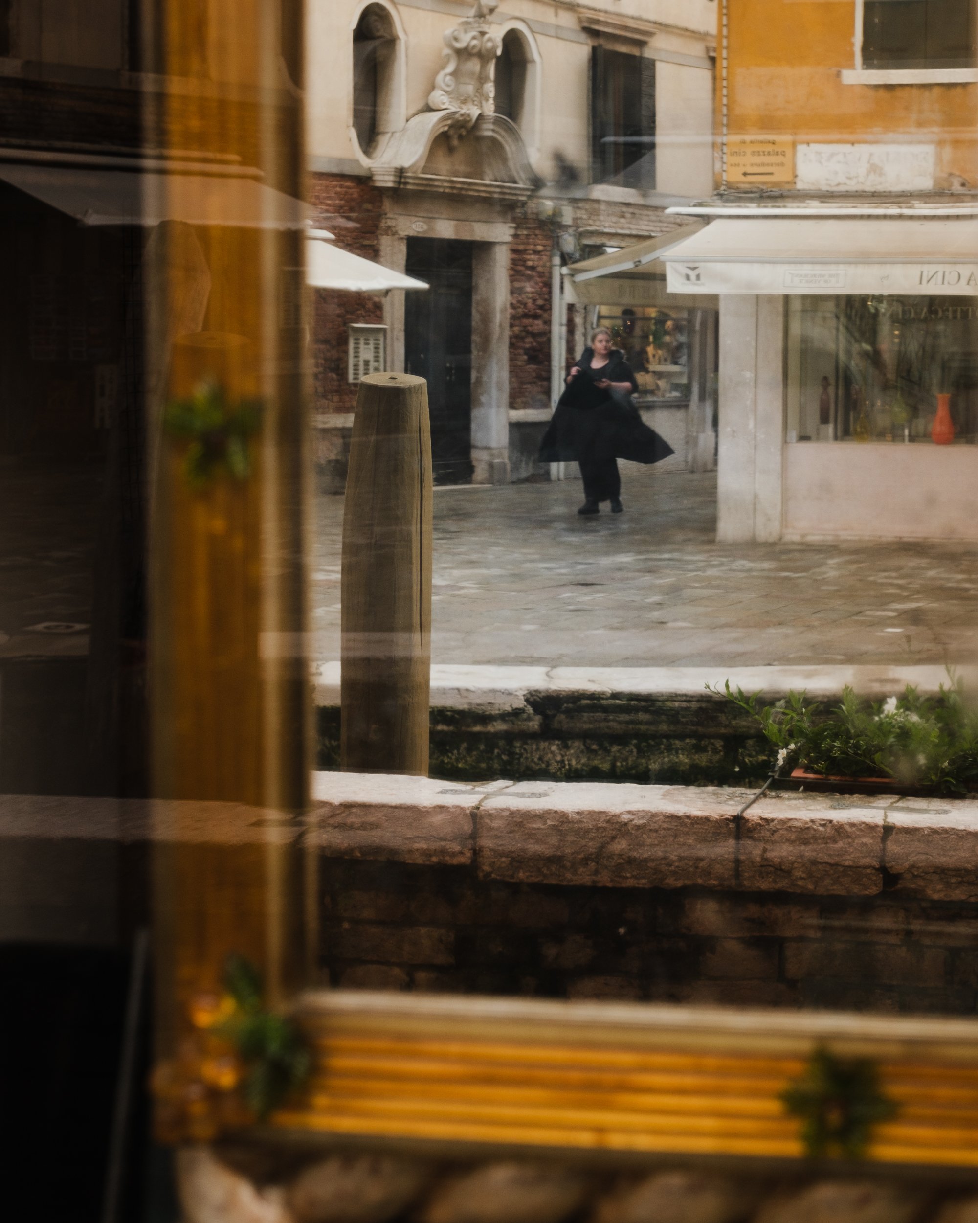 Street scene of a fashionable and operatic character. Venice, Italy.