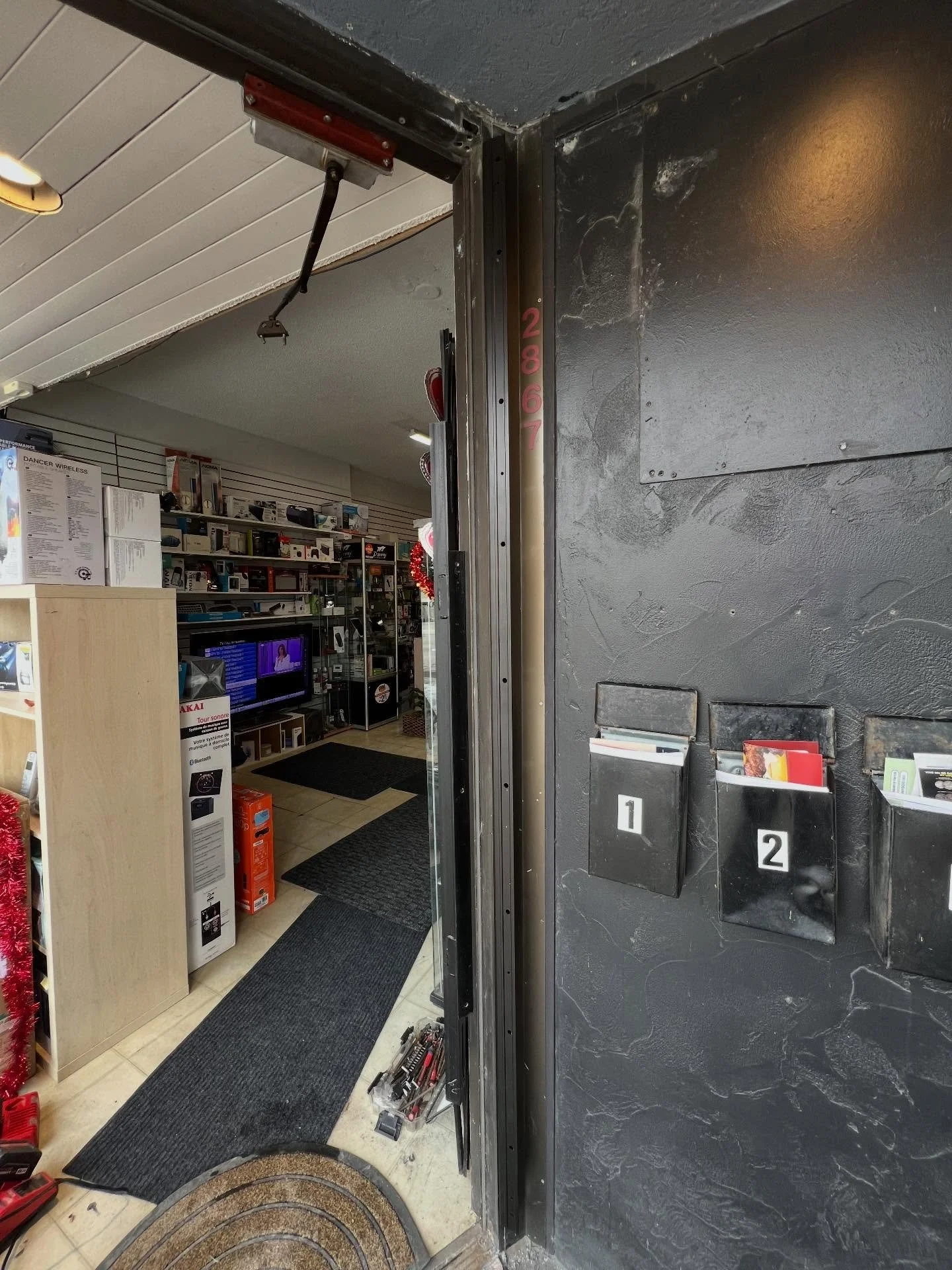 Continues hing make everything easy and align.