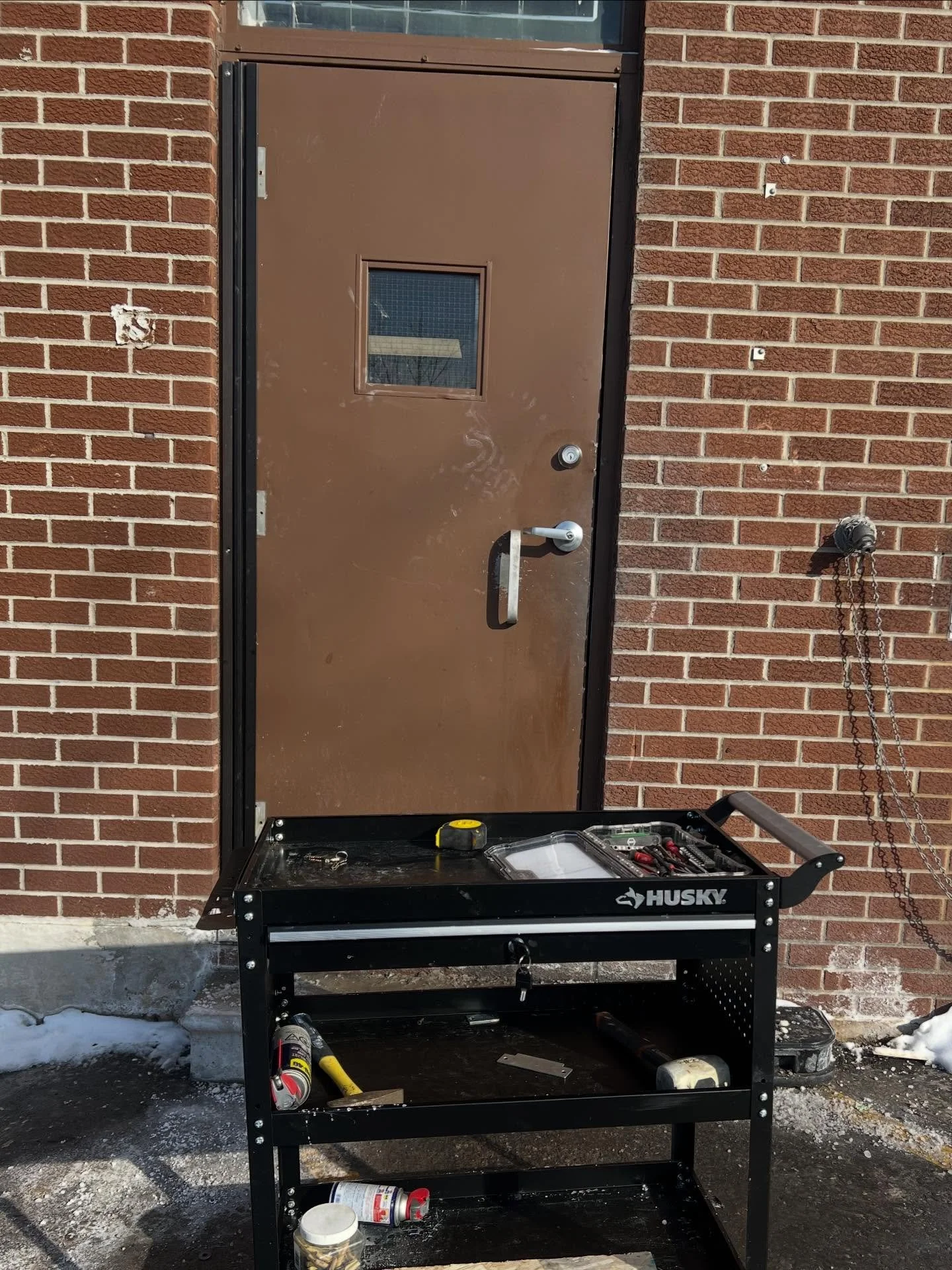 Prep for installation commercial grade lever, 
Supply and install continues hinge
#continueshinge #commercial #trades #skill # glazing