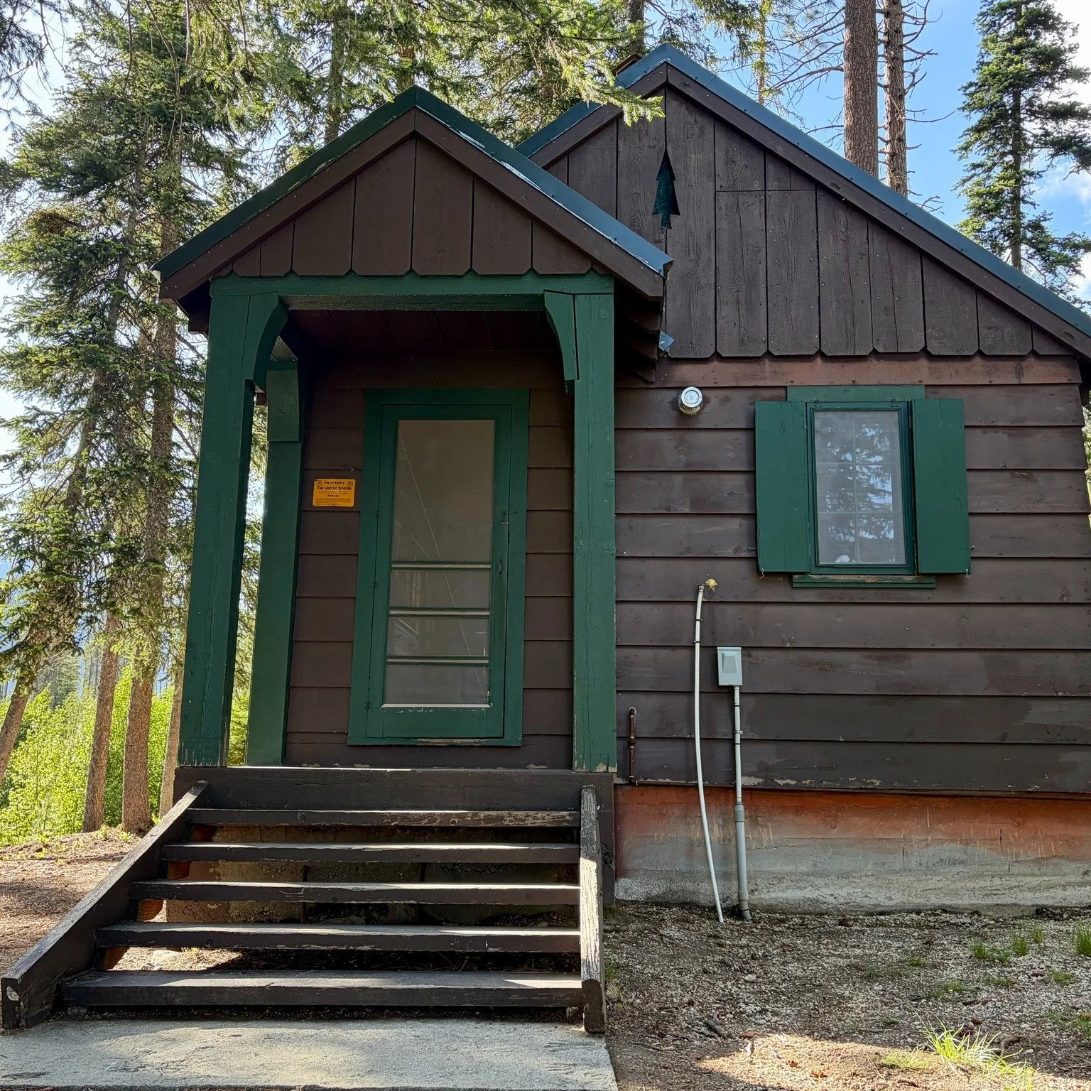 TREAD is excited to announce that we have a new concessionaire site in the Entiat Valley. Cottonwood Cabin! 

Cottonwood Cabin was built in the 1940's as an administrative site to house fire, trail and campground crews and now is available as a renta