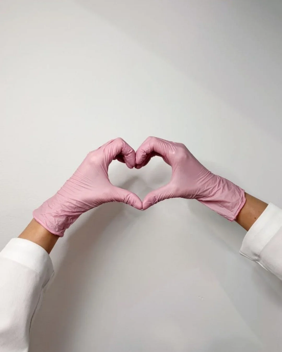 At The Fine Art, skin care is approached with thoughtfulness, guidance and genuine care.
ㅤ
Every consultation and skin plan is tailored to the individual, with a focus on supporting long-term skin health in a calm and considered environment.
ㅤ
We&rsq